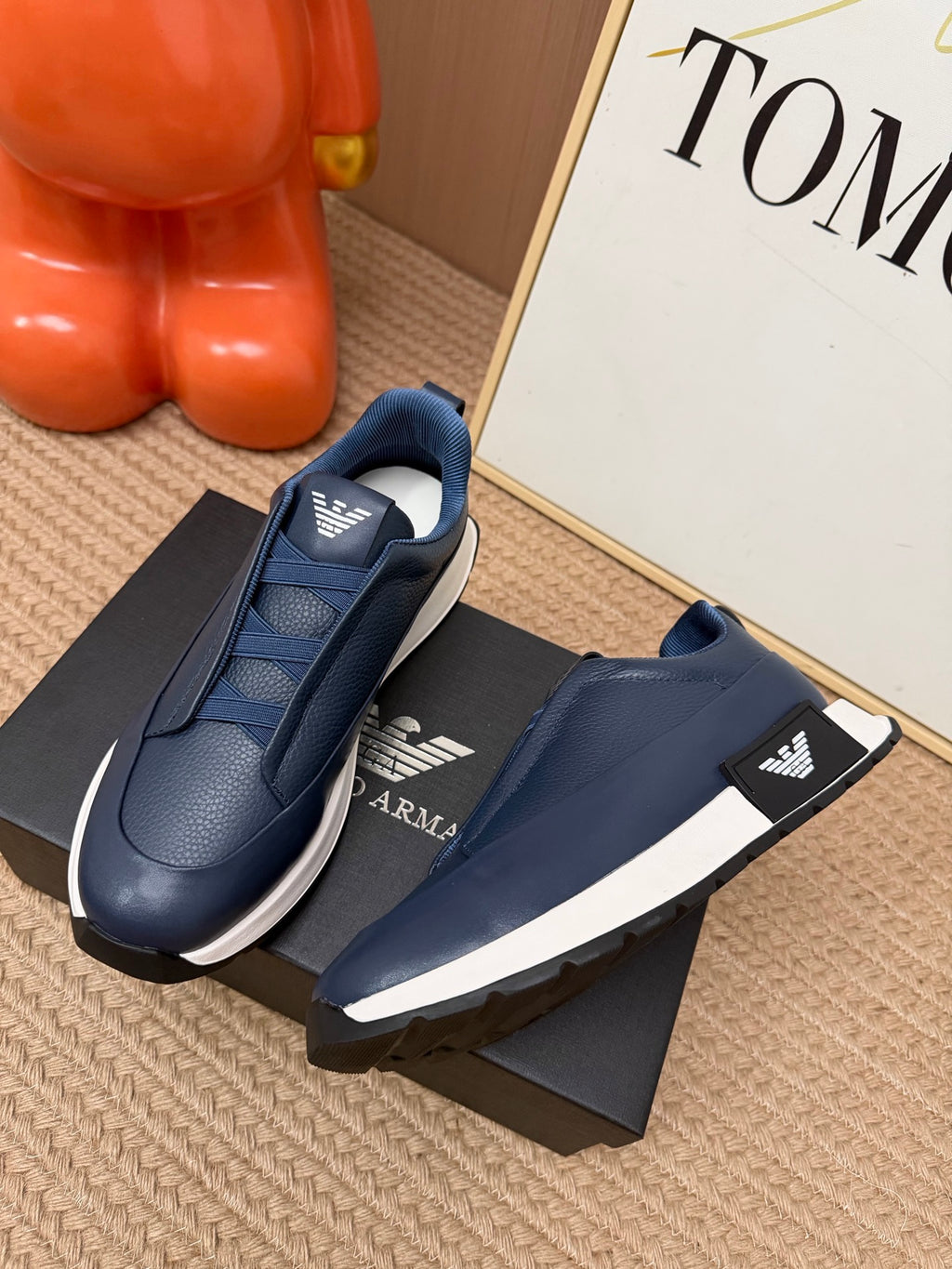 SUEDE TRIPLE STITCH™ MONTE SNEAKERS