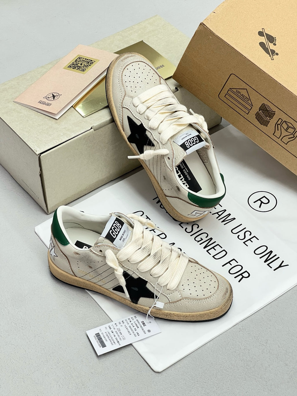 G.G Sneaker 108