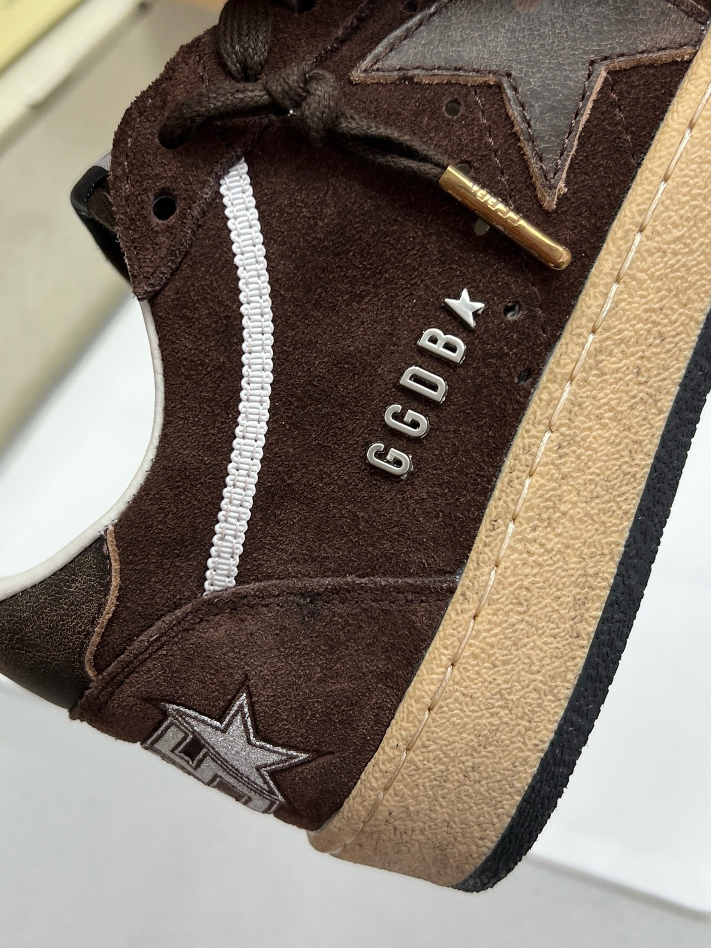 G.G Sneaker 109