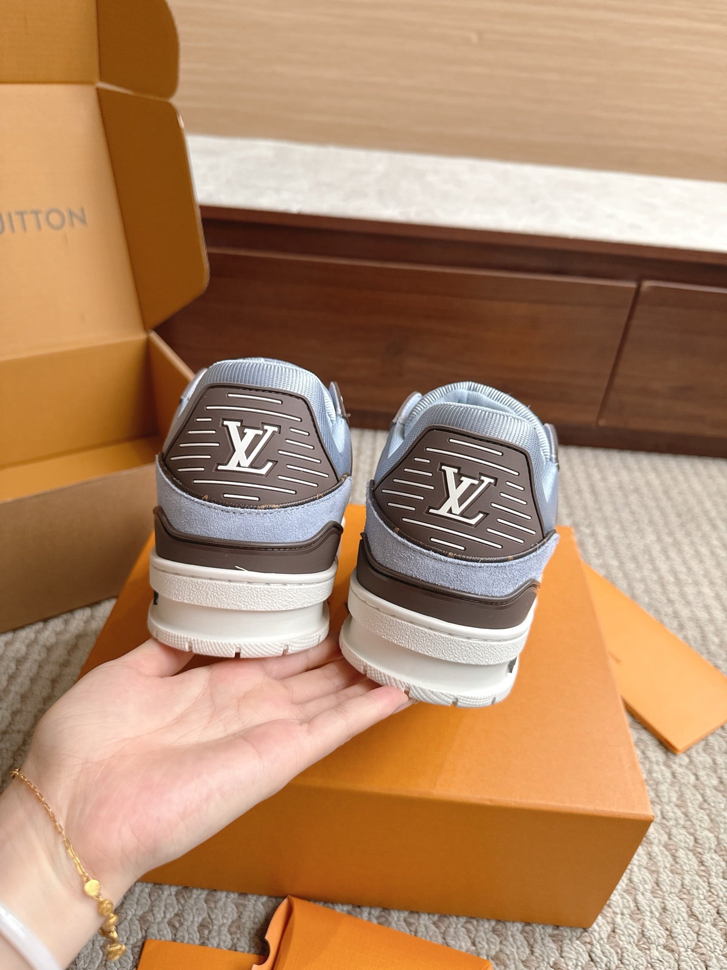 Trainer Sneaker 105