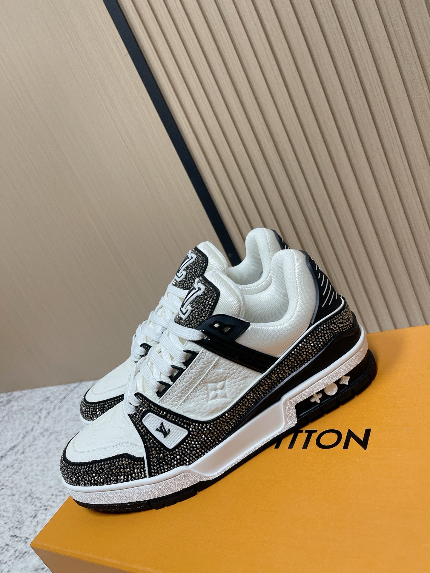 Trainer Sneaker 108