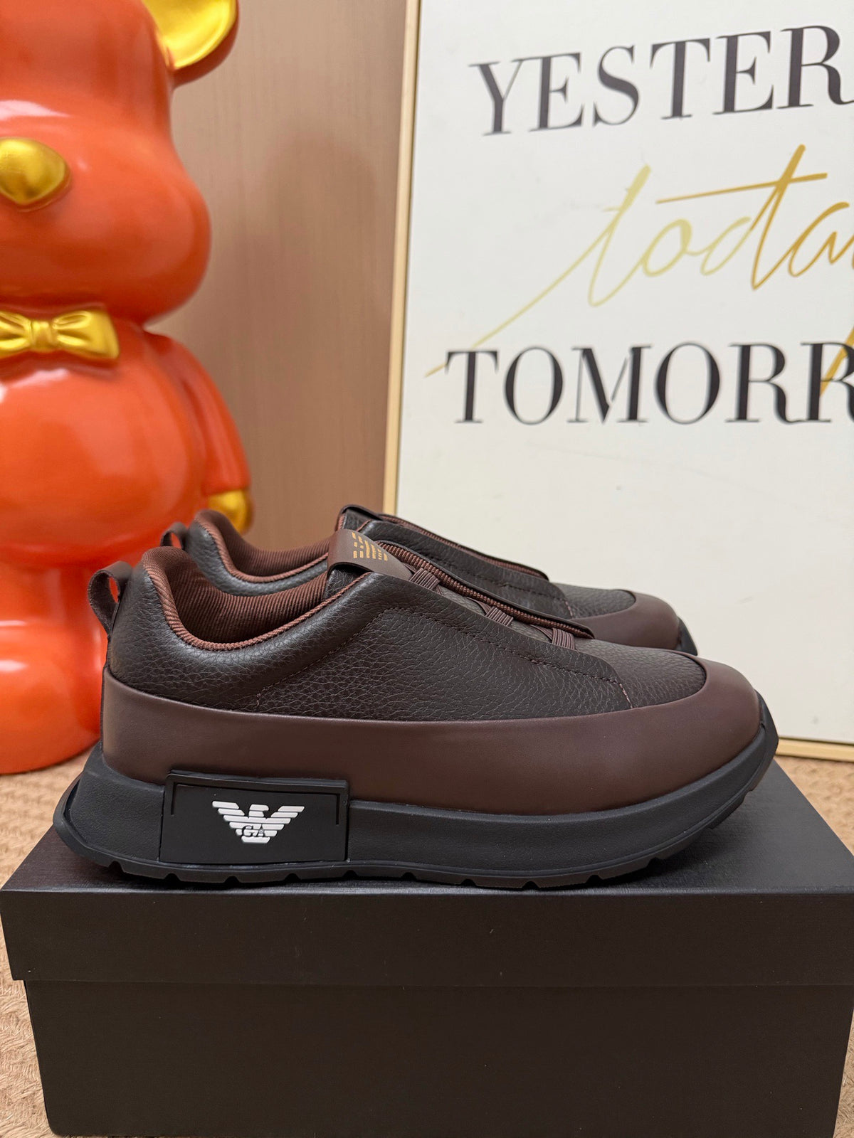 SUEDE TRIPLE STITCH™ MONTE SNEAKERS