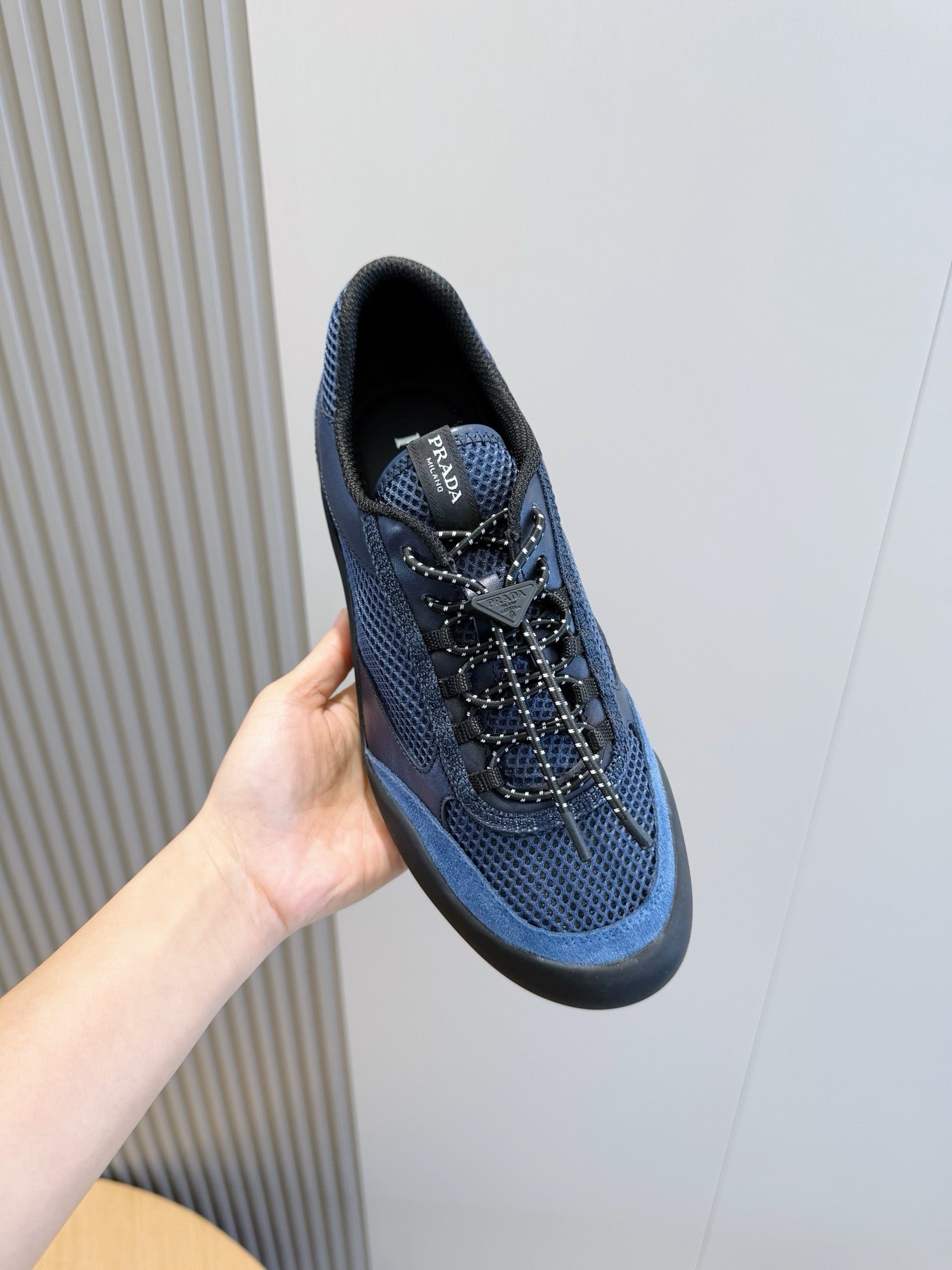 Sneaker 121