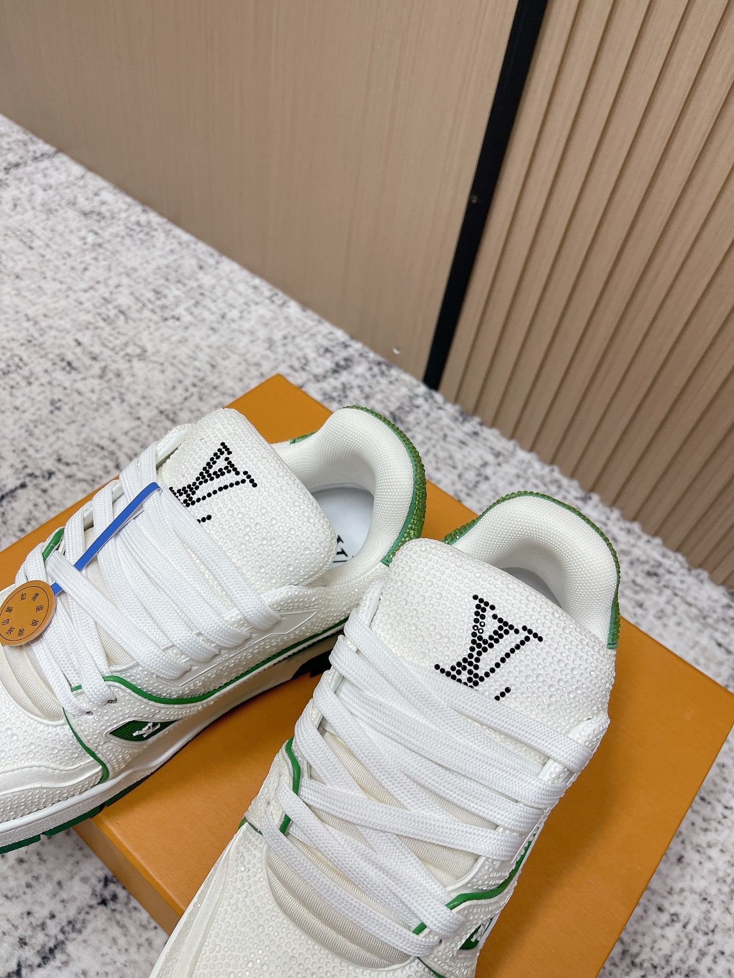 Trainer Sneaker 108