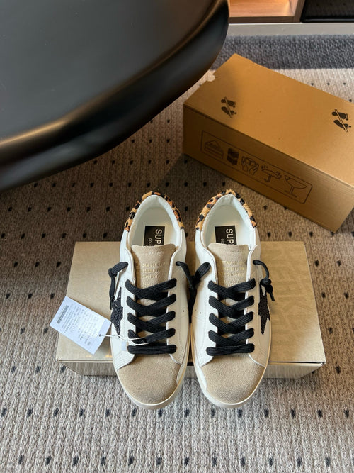G.G Sneaker 101