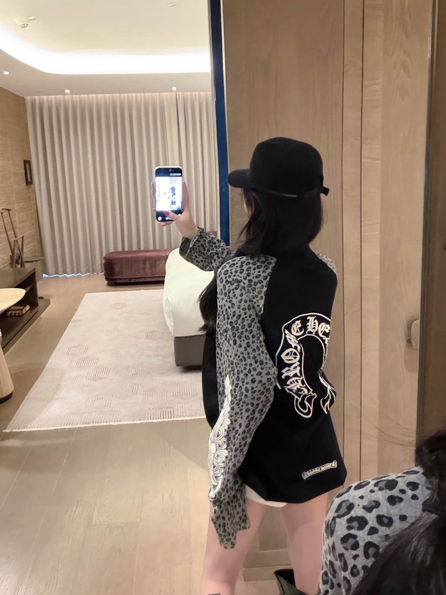 Noir Panther Long Sleeve