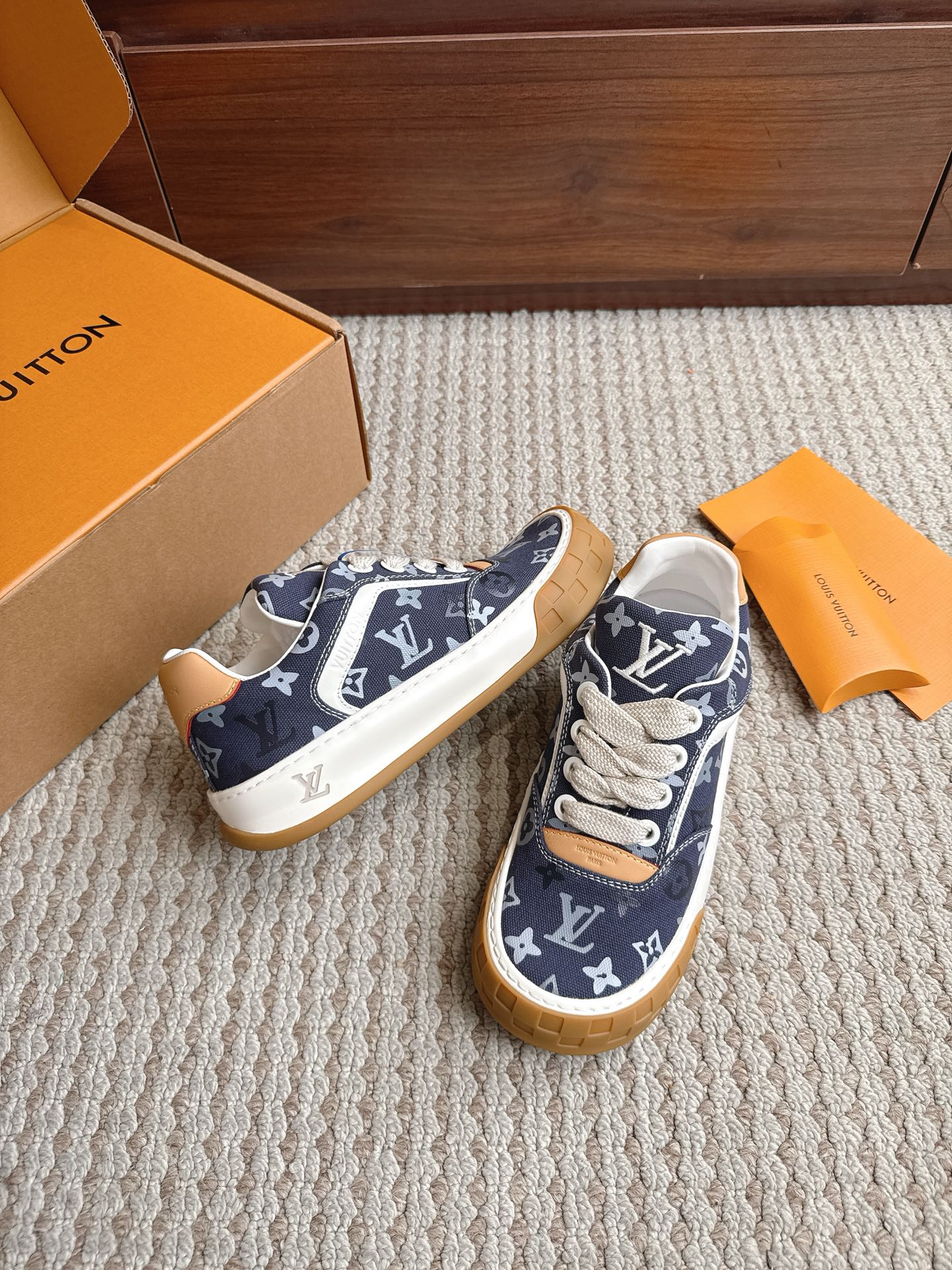 Trainer Sneaker 107