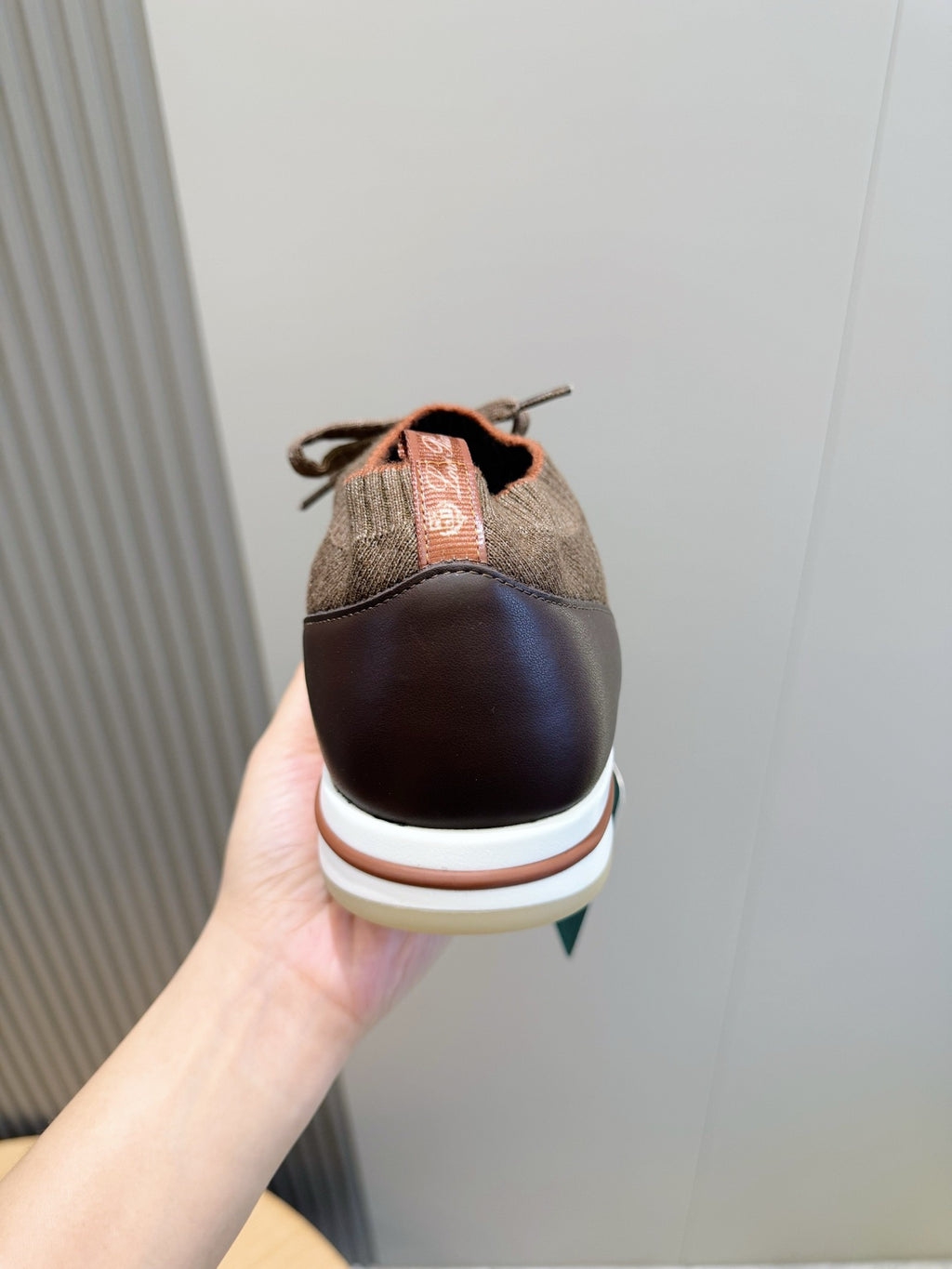 Flexy Walk Sneaker