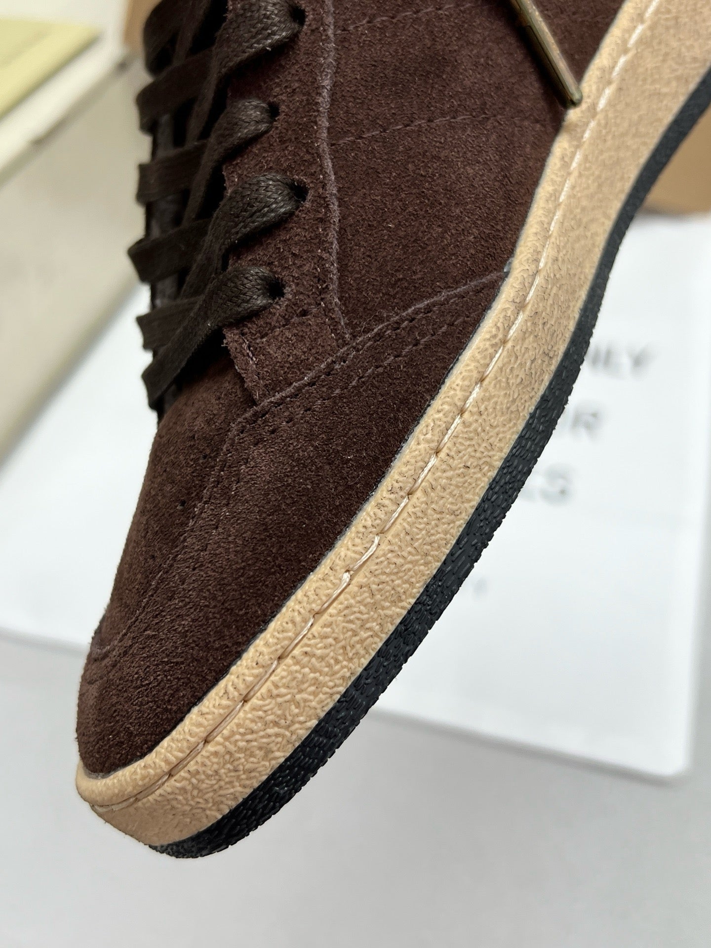 G.G Sneaker 109