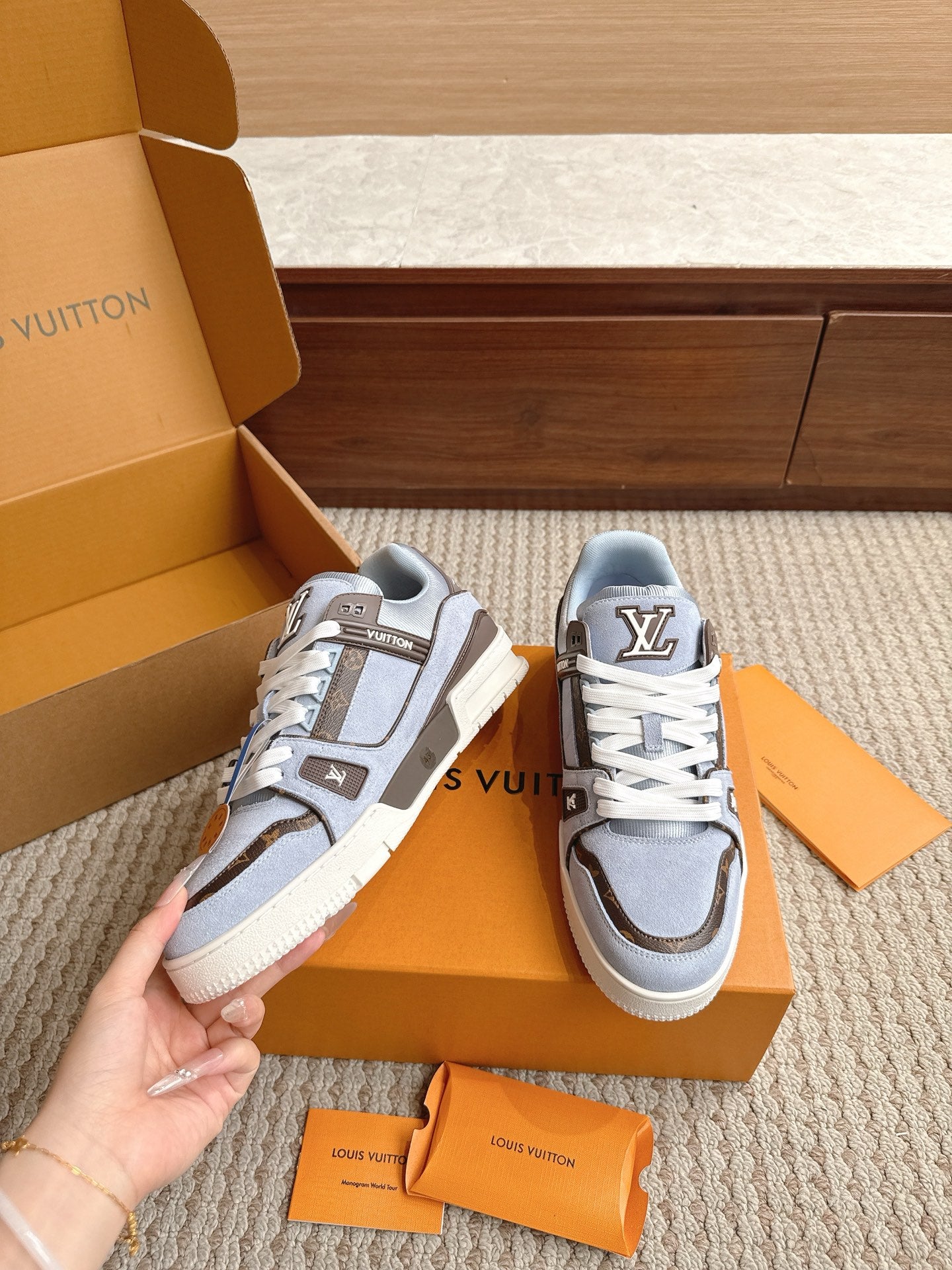 Trainer Sneaker 105