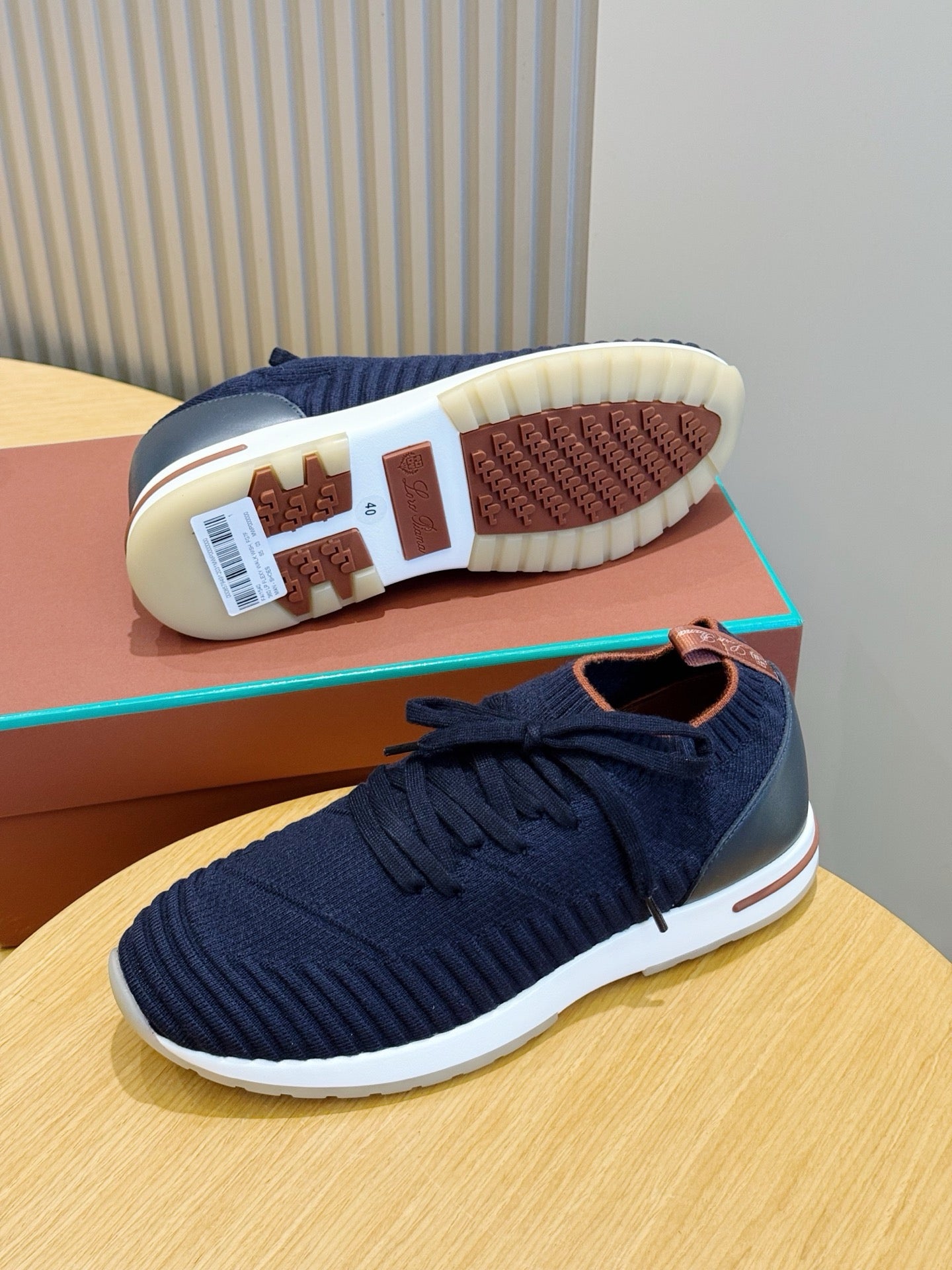 Flexy Walk Sneaker