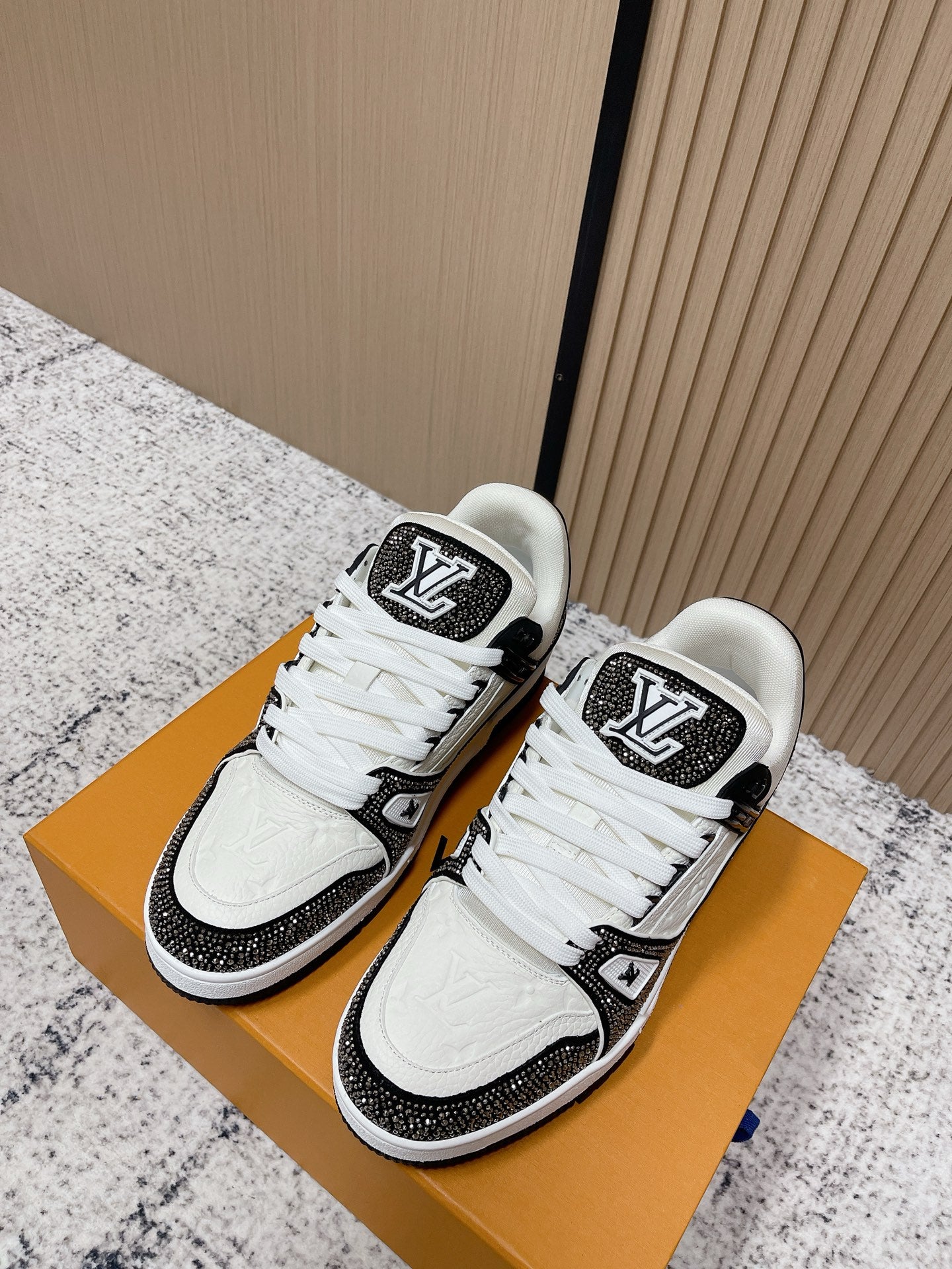 Trainer Sneaker 108