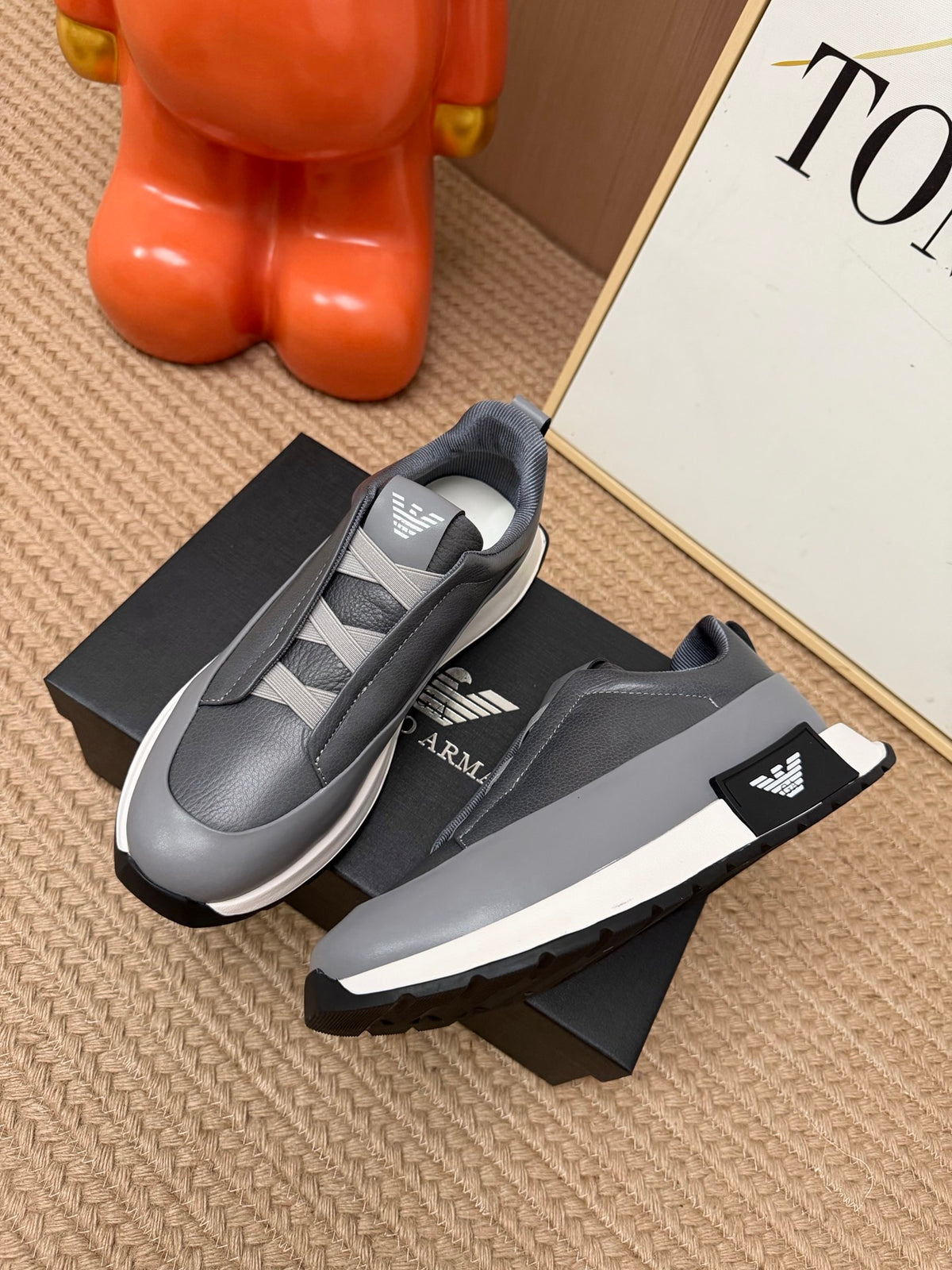 SUEDE TRIPLE STITCH™ MONTE SNEAKERS