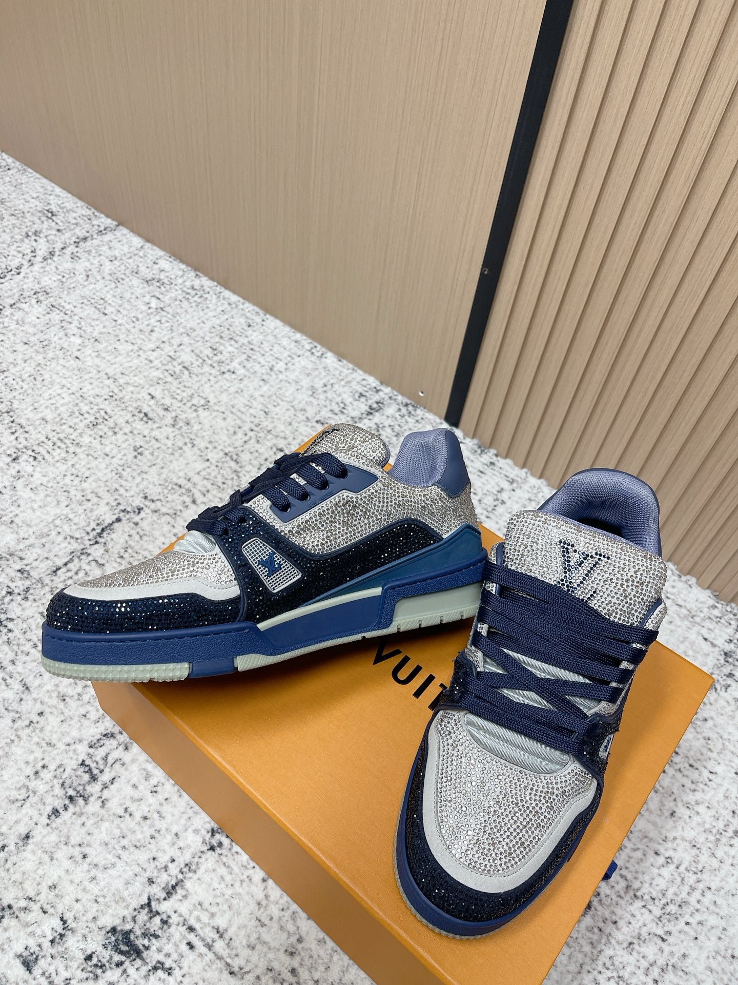 Trainer Sneaker 108