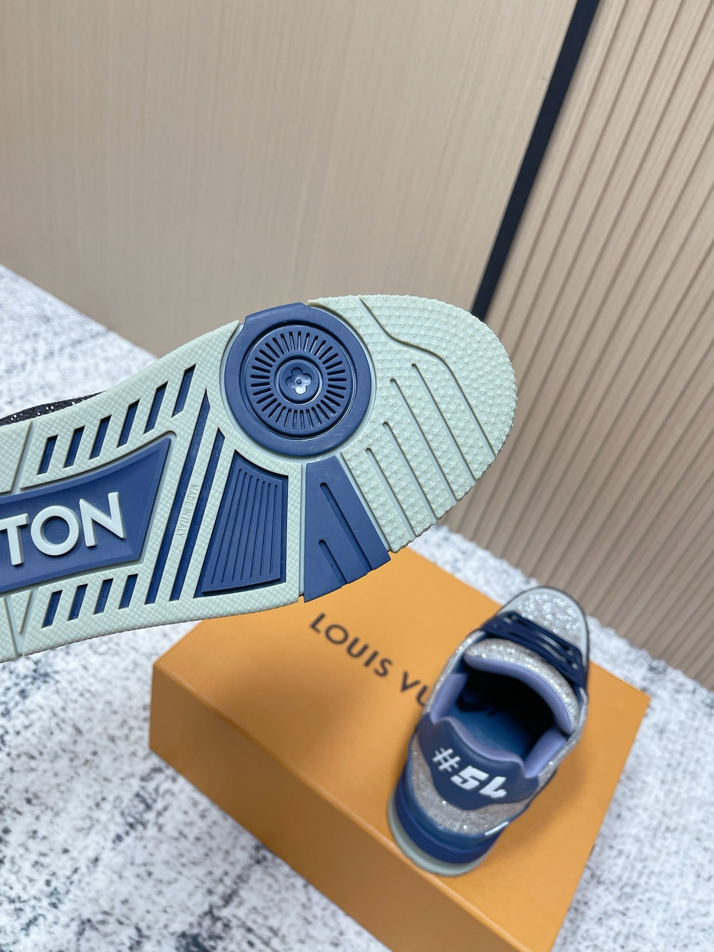 Trainer Sneaker 108