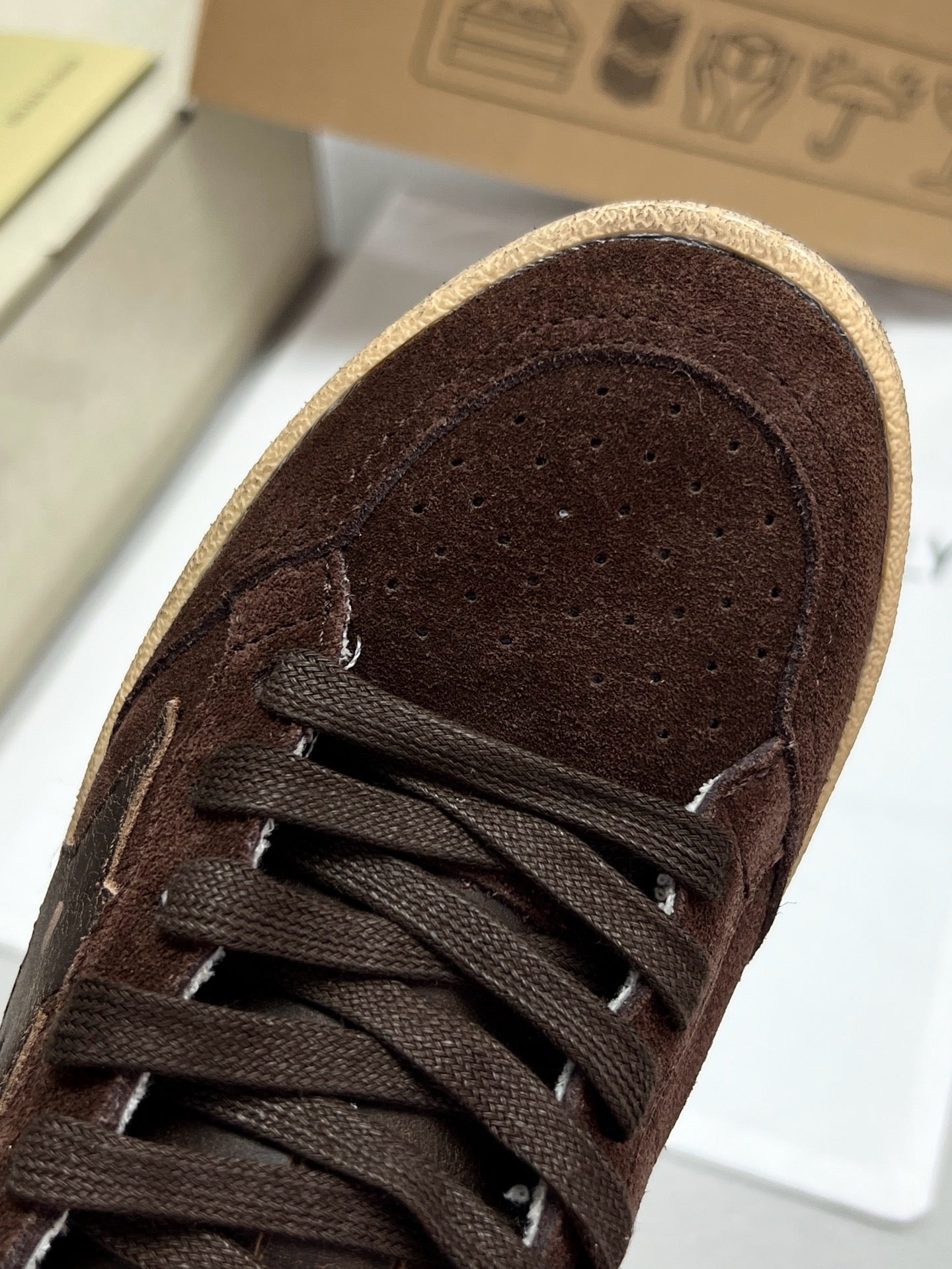 G.G Sneaker 109