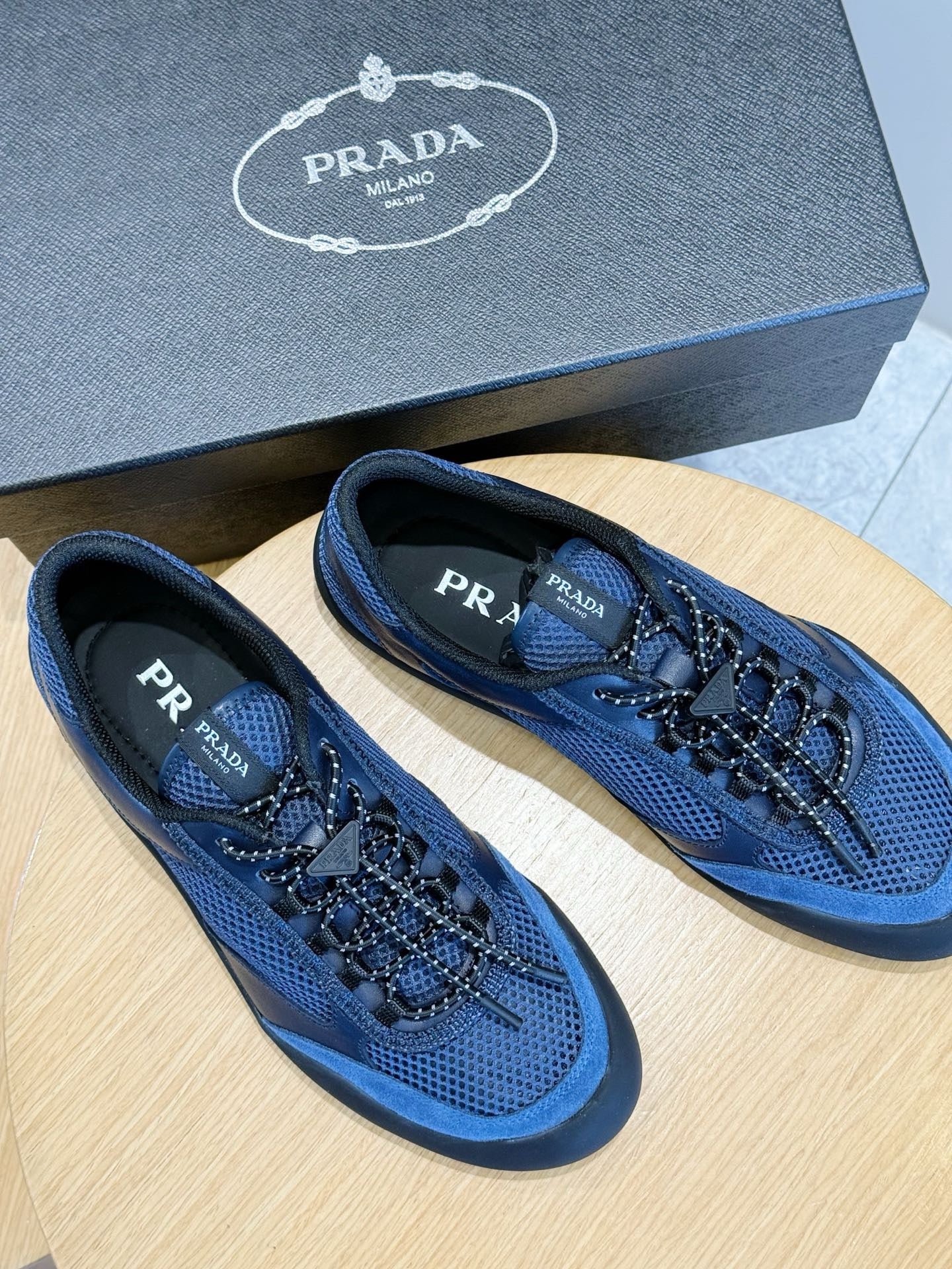 Sneaker 121