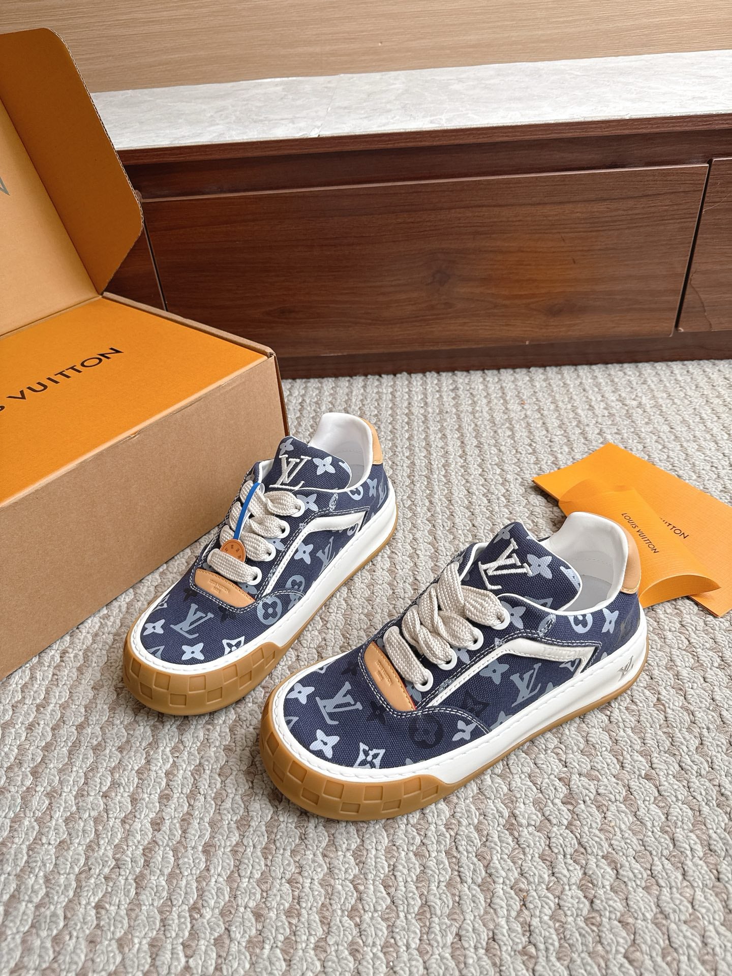 Trainer Sneaker 107
