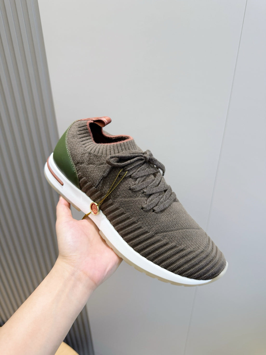 Flexy Walk Sneaker