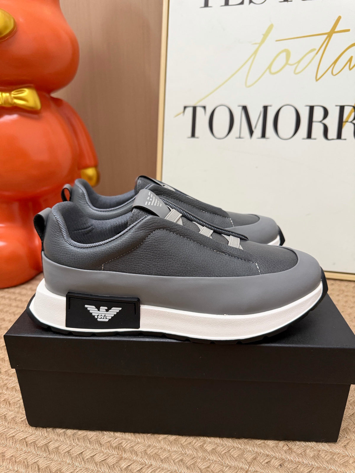 SUEDE TRIPLE STITCH™ MONTE SNEAKERS