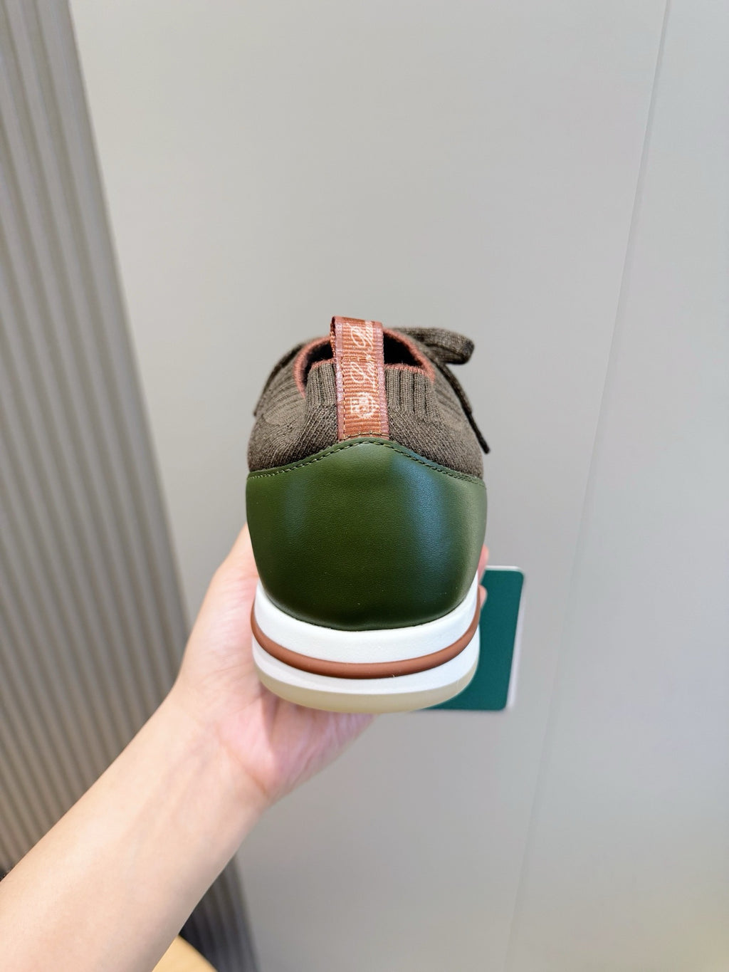 Flexy Walk Sneaker