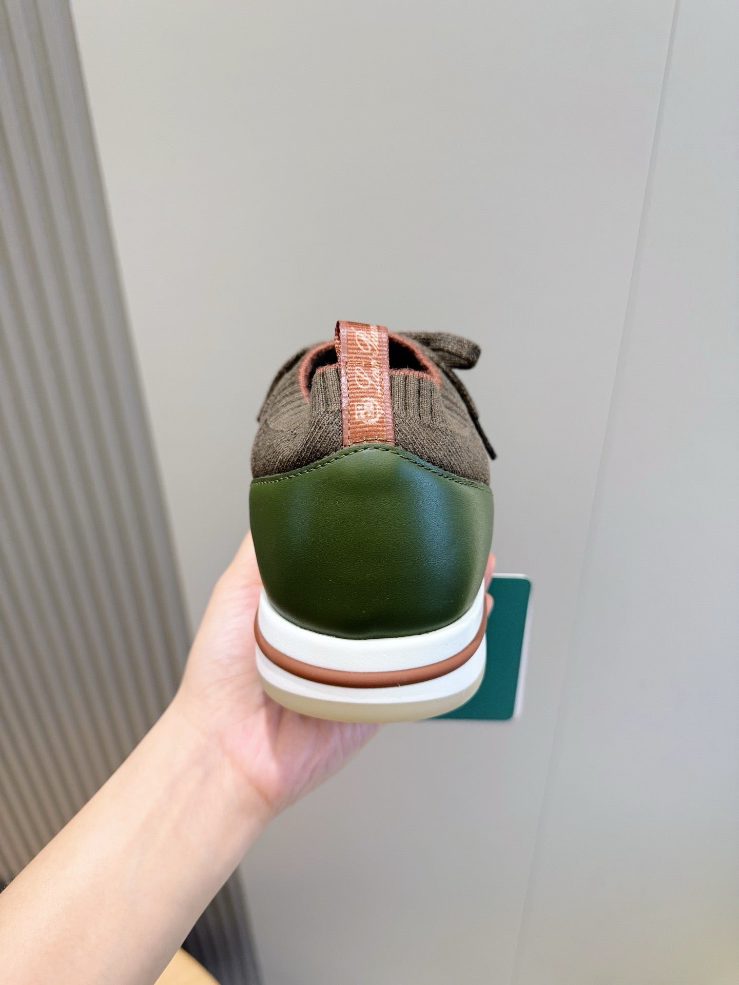 Flexy Walk Sneaker