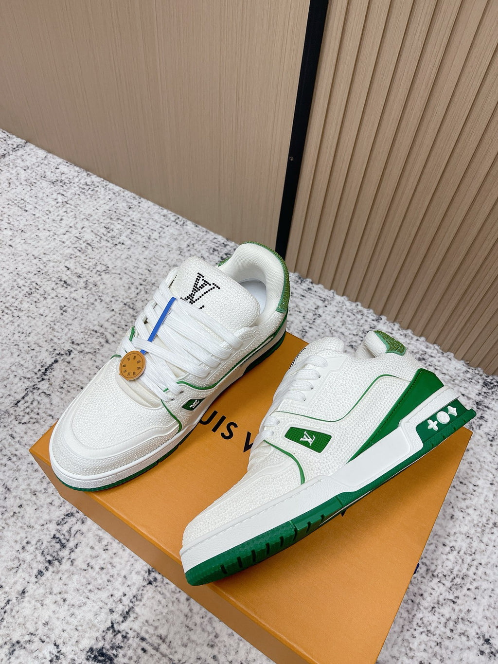 Trainer Sneaker 108