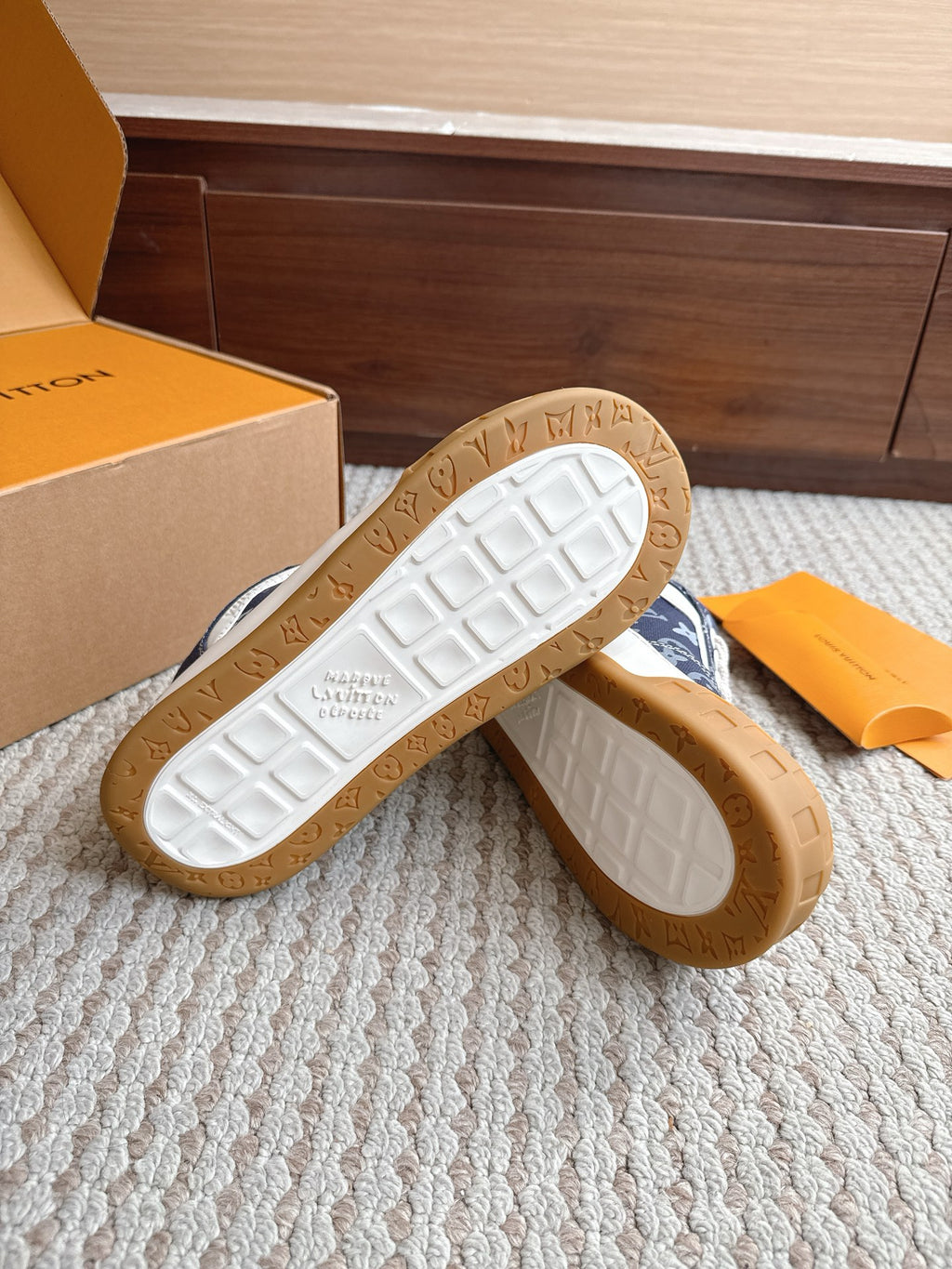 Trainer Sneaker 107