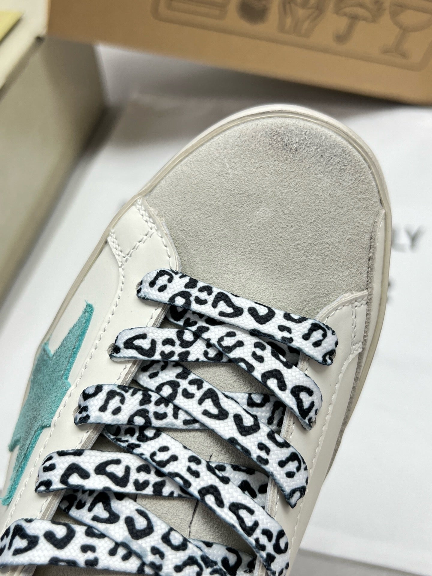 G.G Sneaker 111