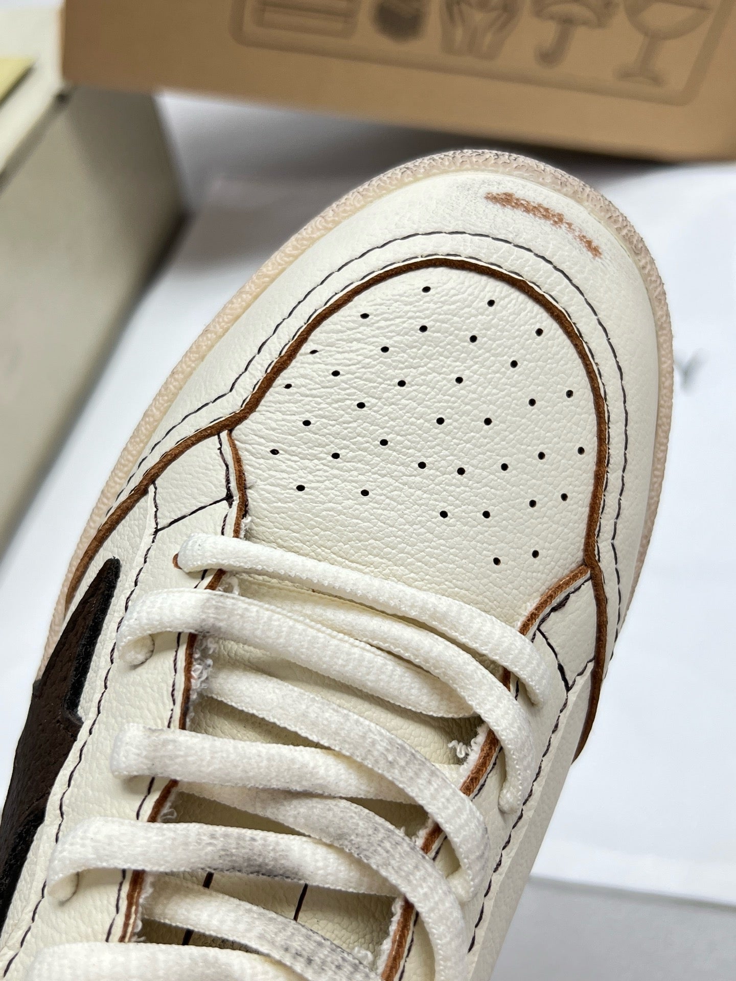 G.G Sneaker 110