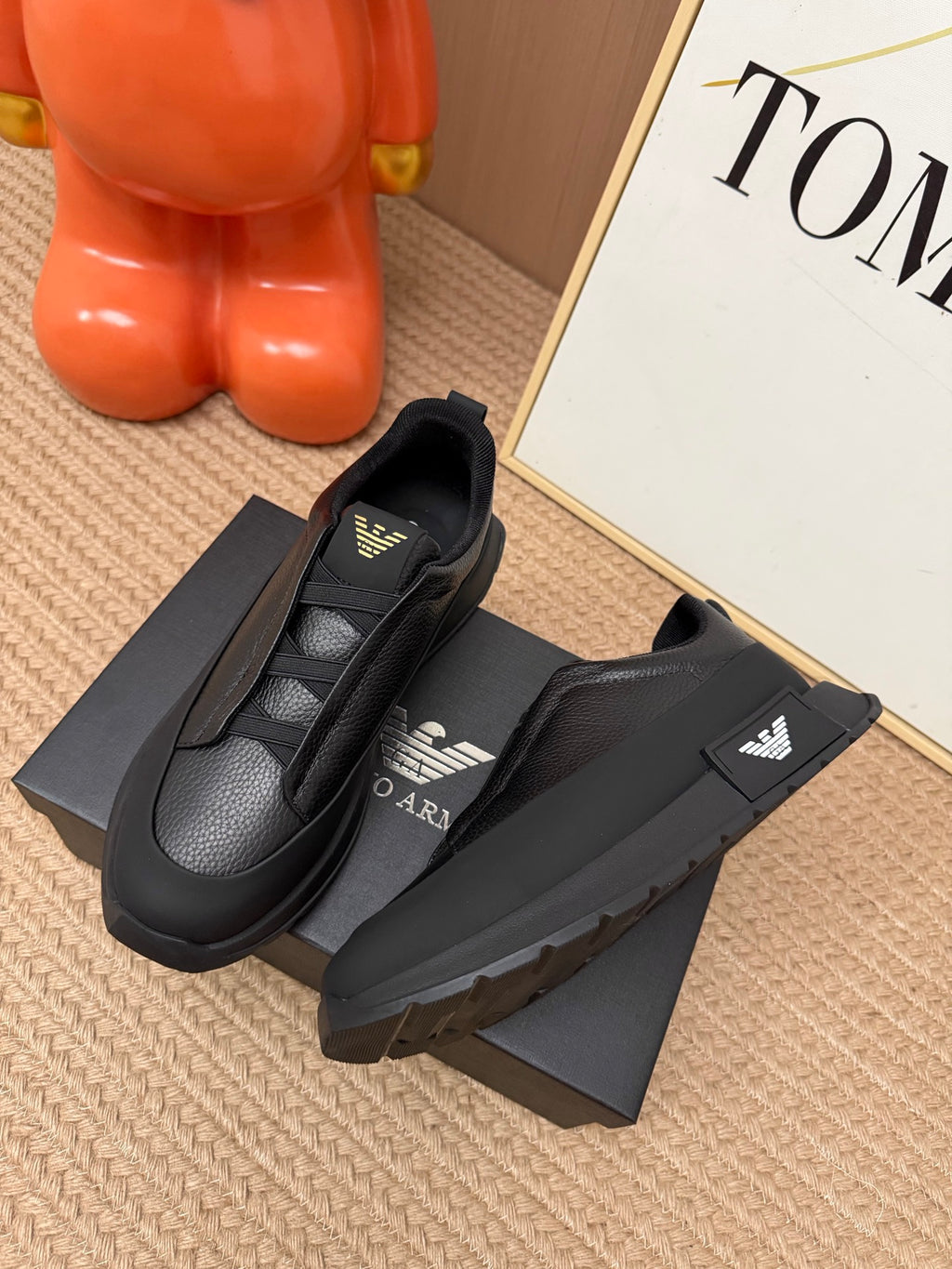SUEDE TRIPLE STITCH™ MONTE SNEAKERS