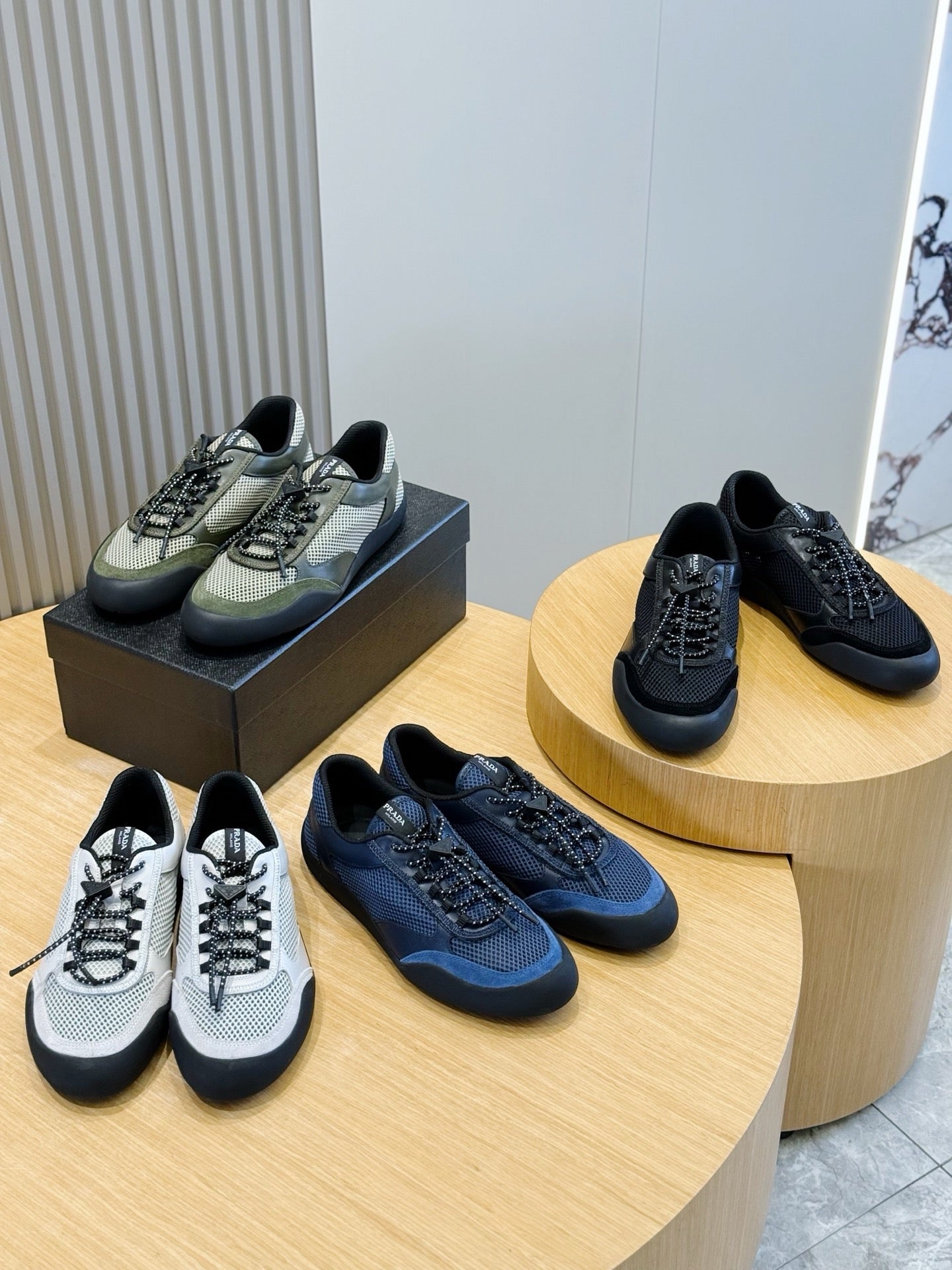 Sneaker 121