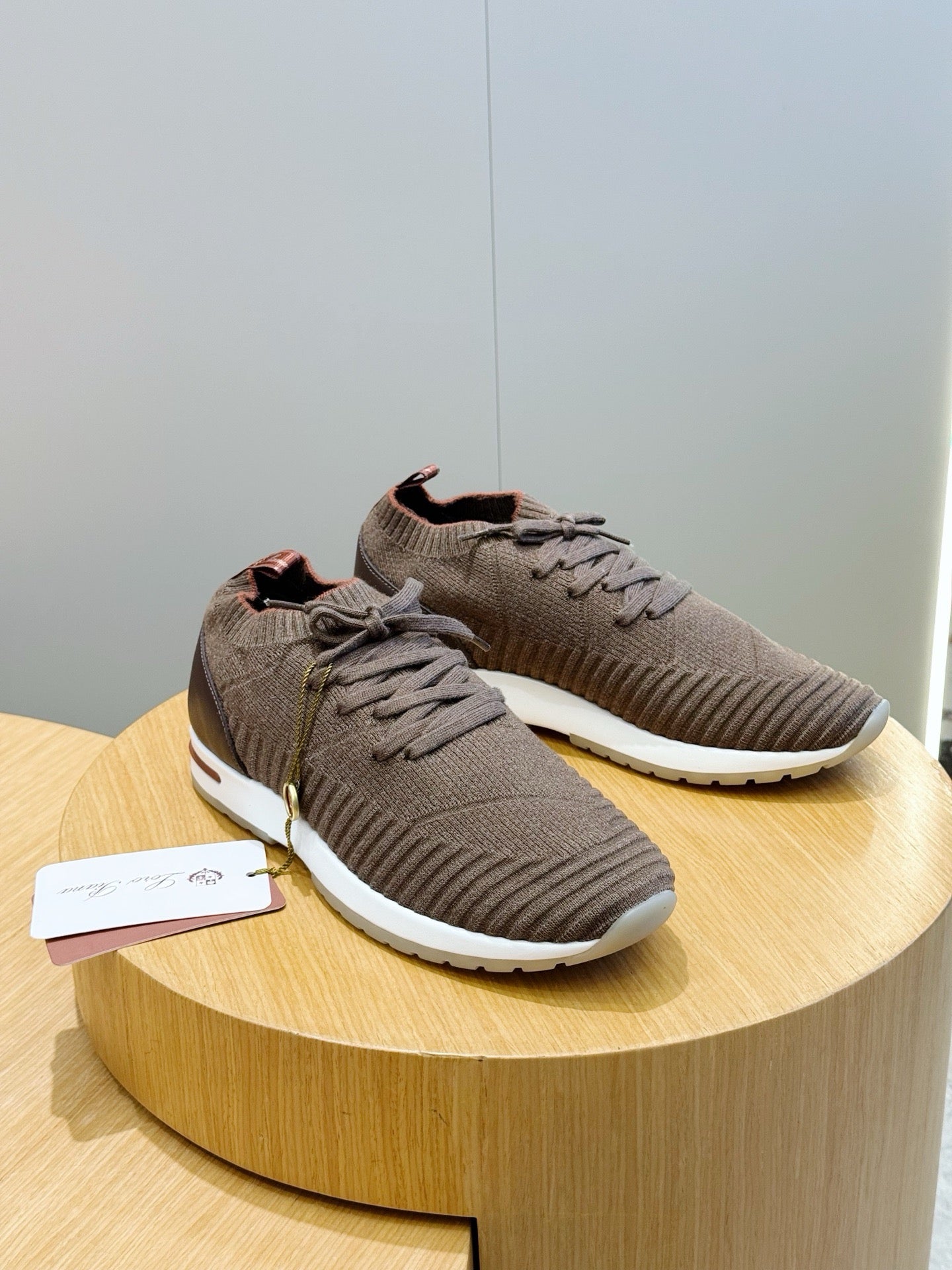 Flexy Walk Sneaker