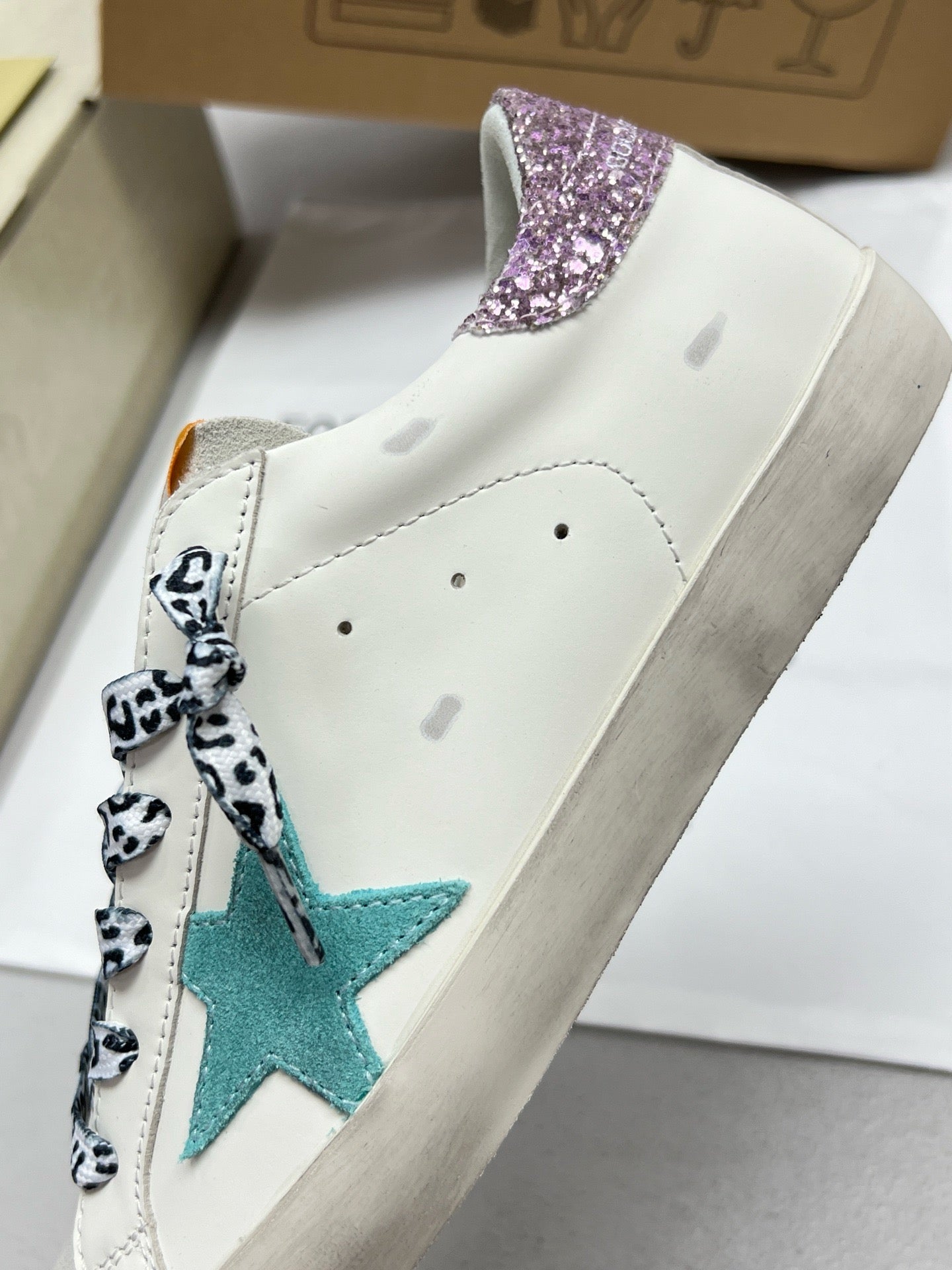 G.G Sneaker 111