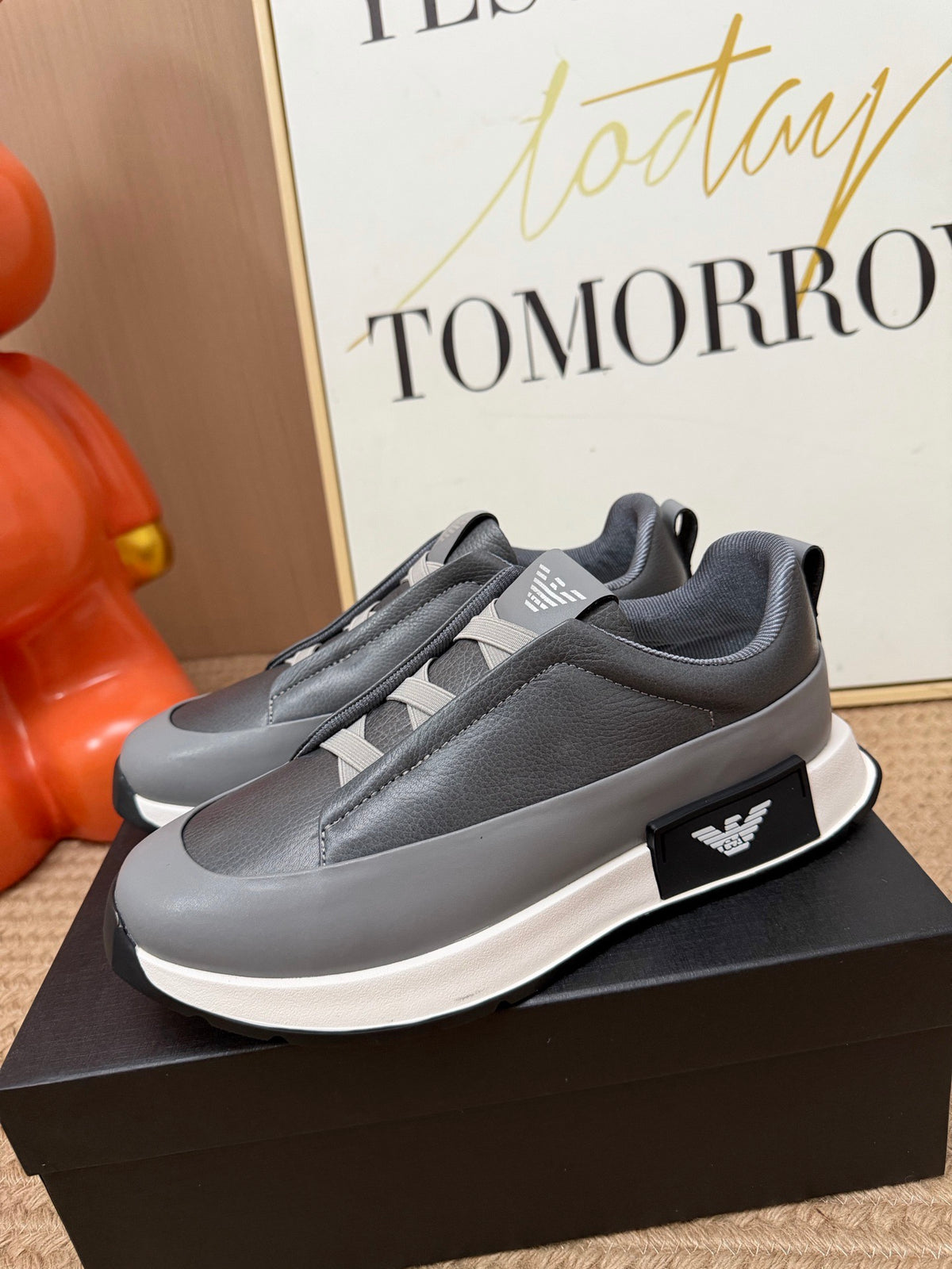 SUEDE TRIPLE STITCH™ MONTE SNEAKERS