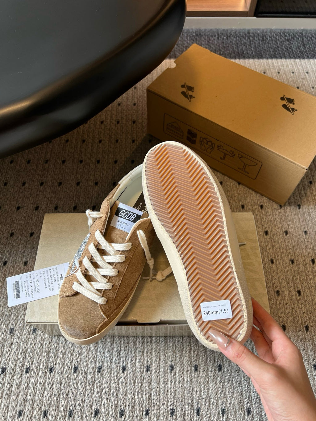 G.G Sneaker 102