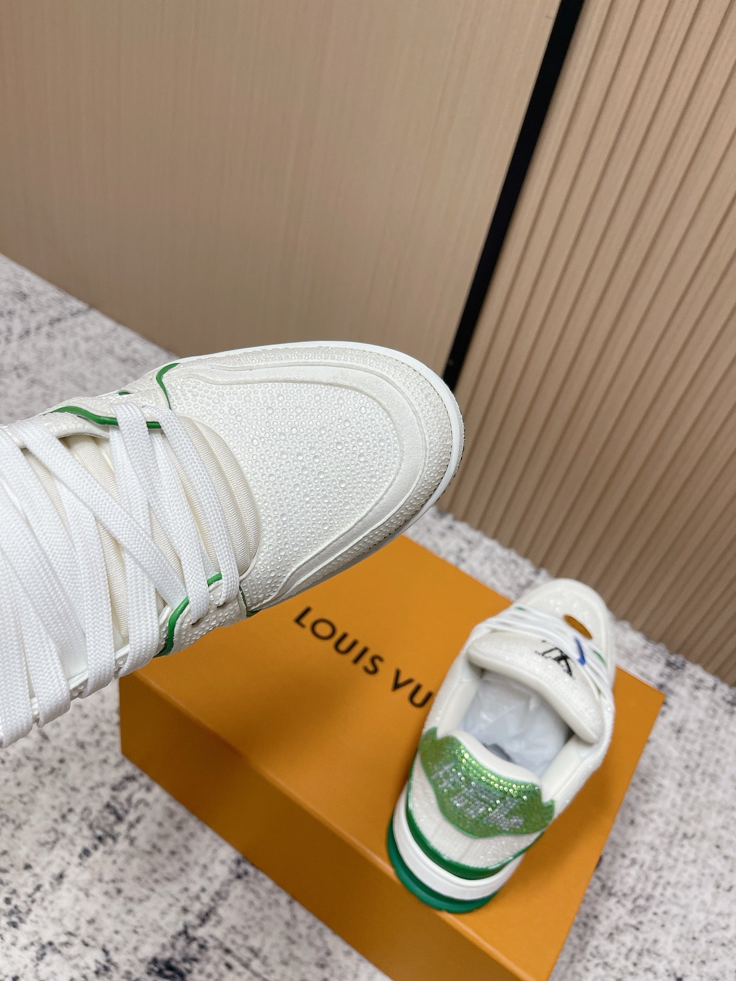 Trainer Sneaker 108
