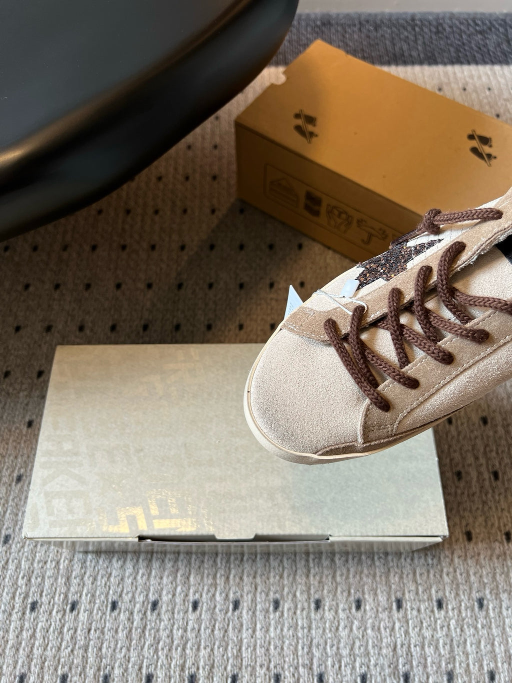 G.G Sneaker