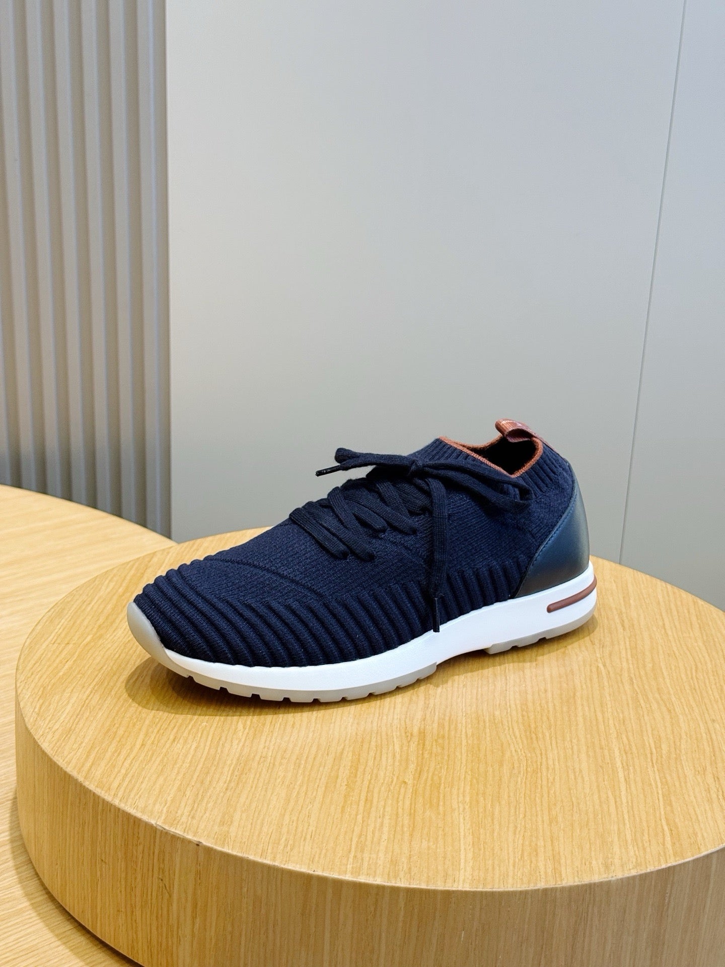 Flexy Walk Sneaker