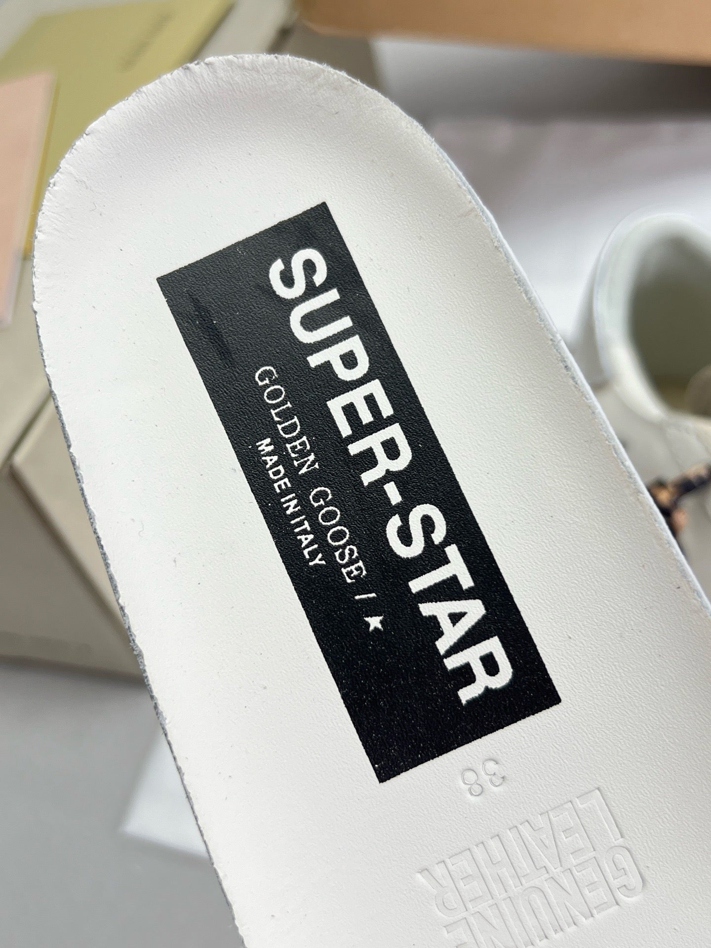 G.G Sneaker 104