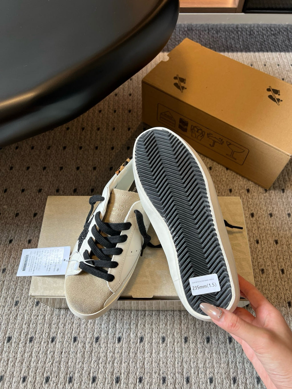 G.G Sneaker 101