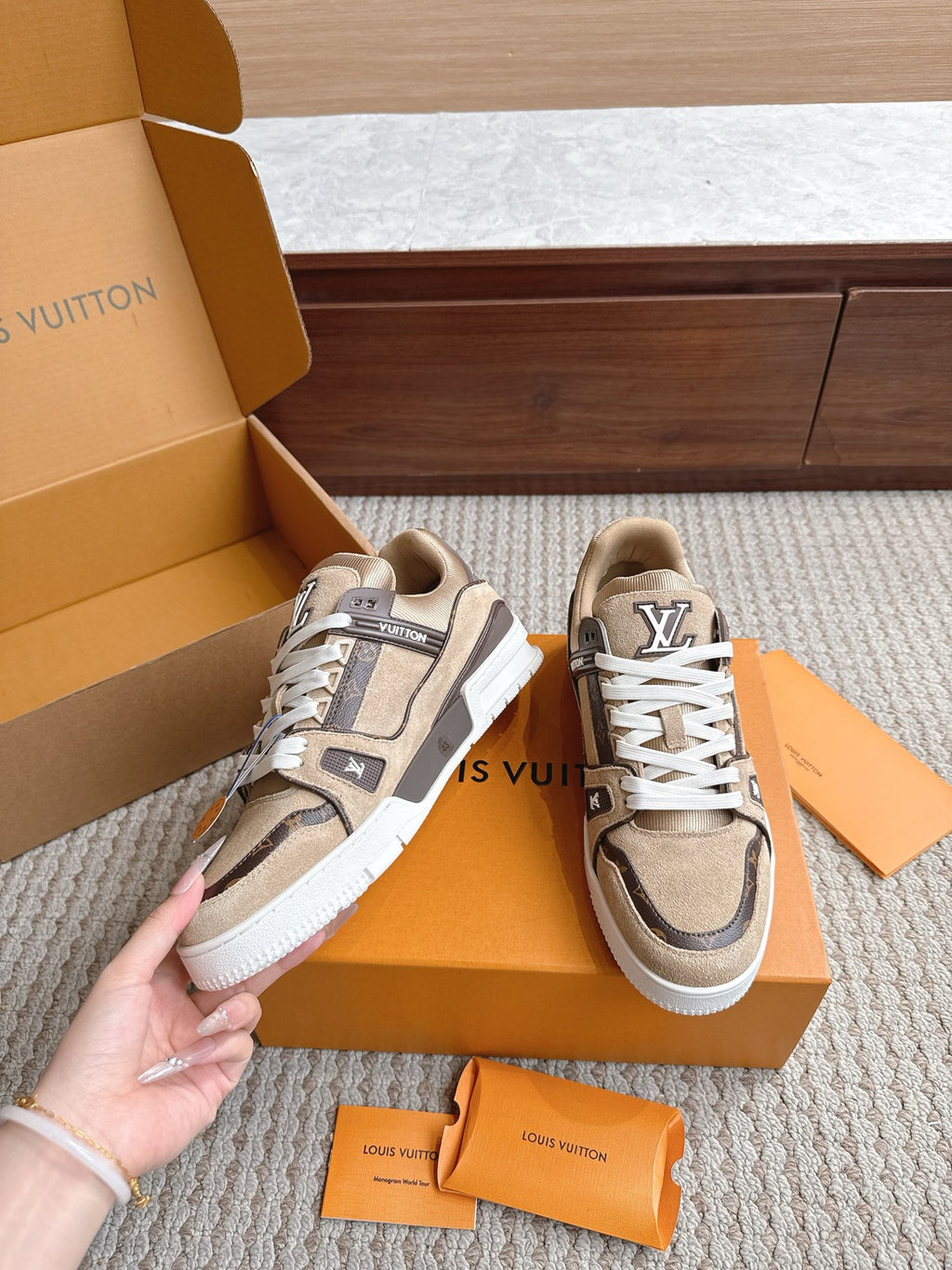 Trainer Sneaker 105