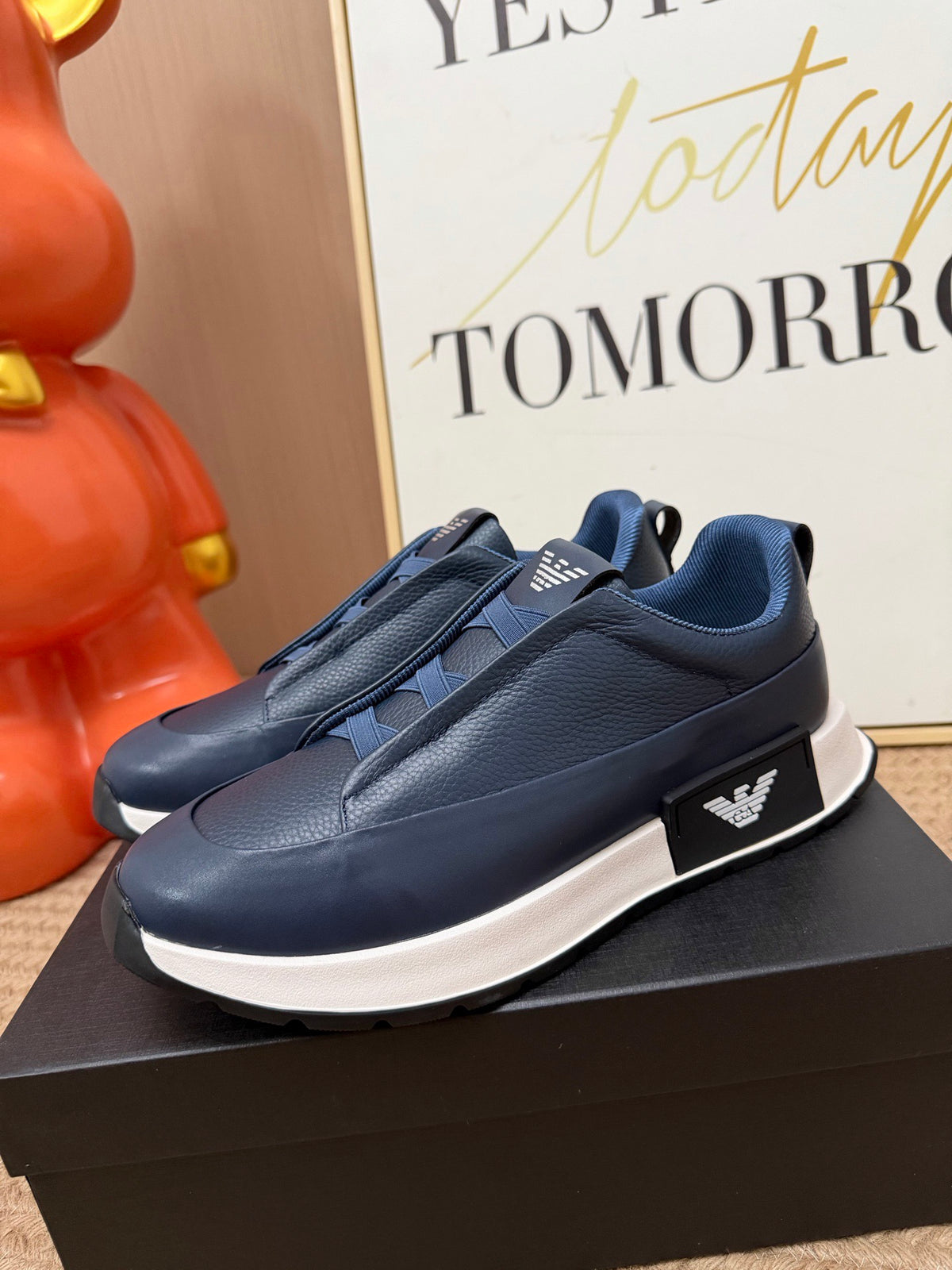 SUEDE TRIPLE STITCH™ MONTE SNEAKERS