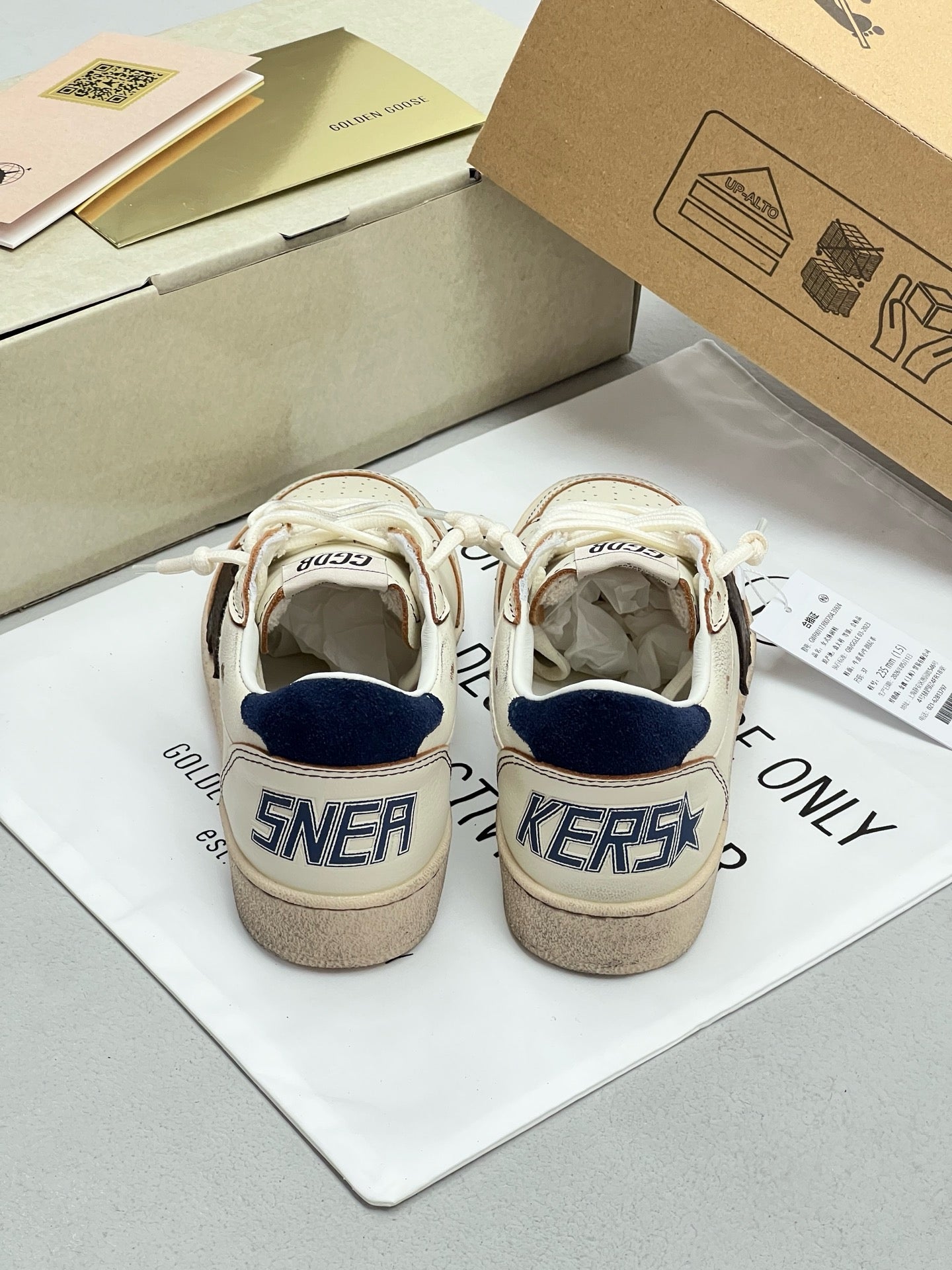 G.G Sneaker 110