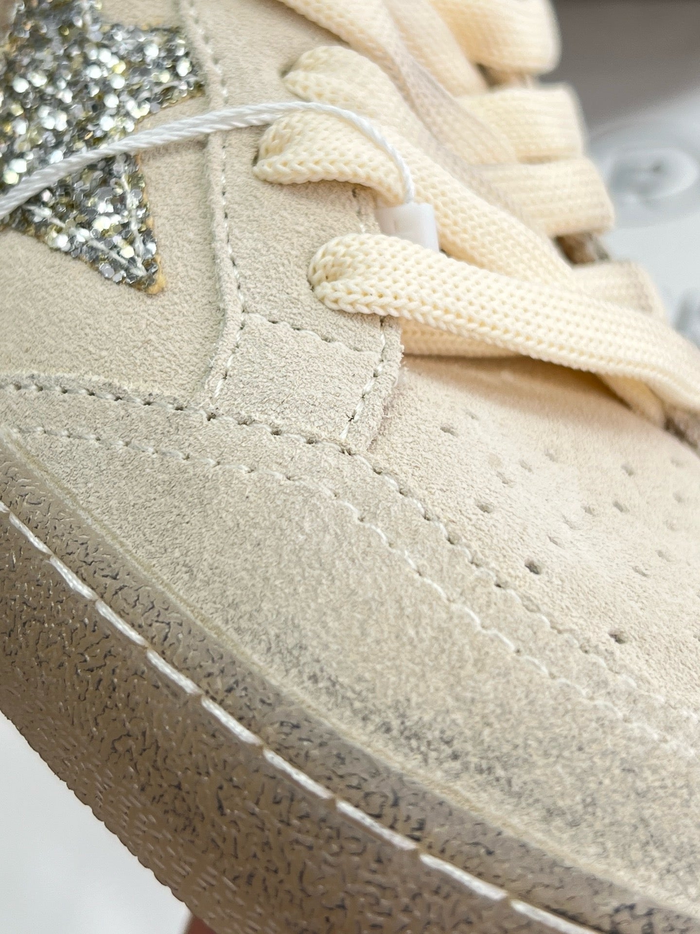 G.G Sneaker 106
