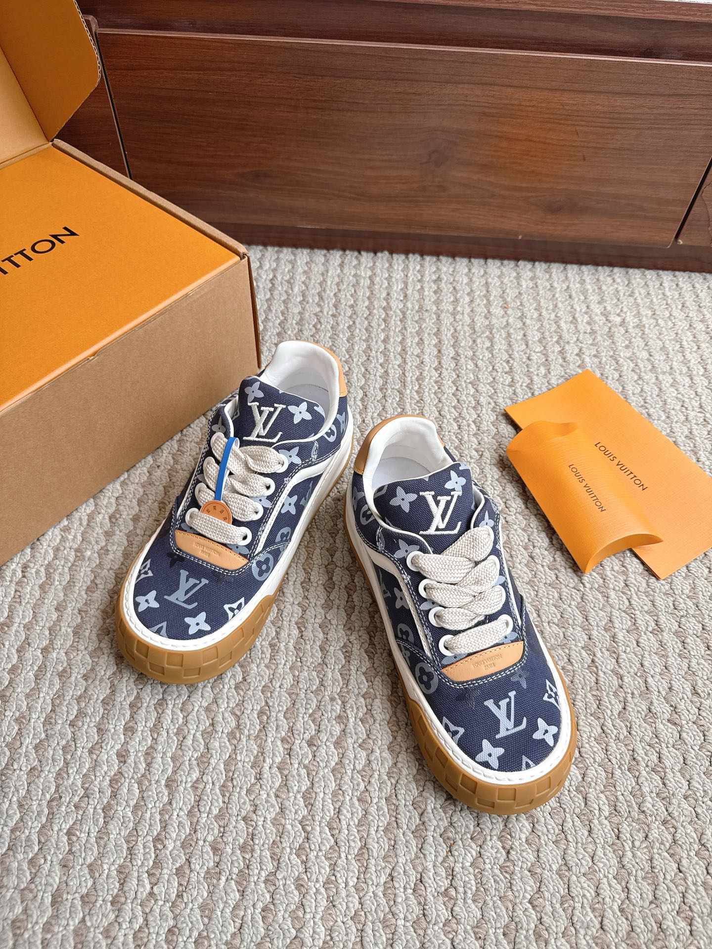 Trainer Sneaker 107
