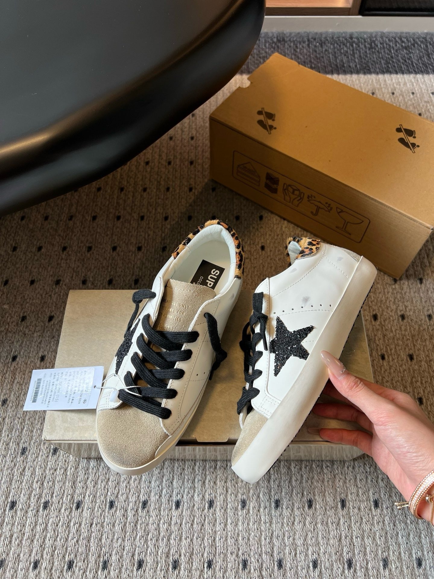 G.G Sneaker 101