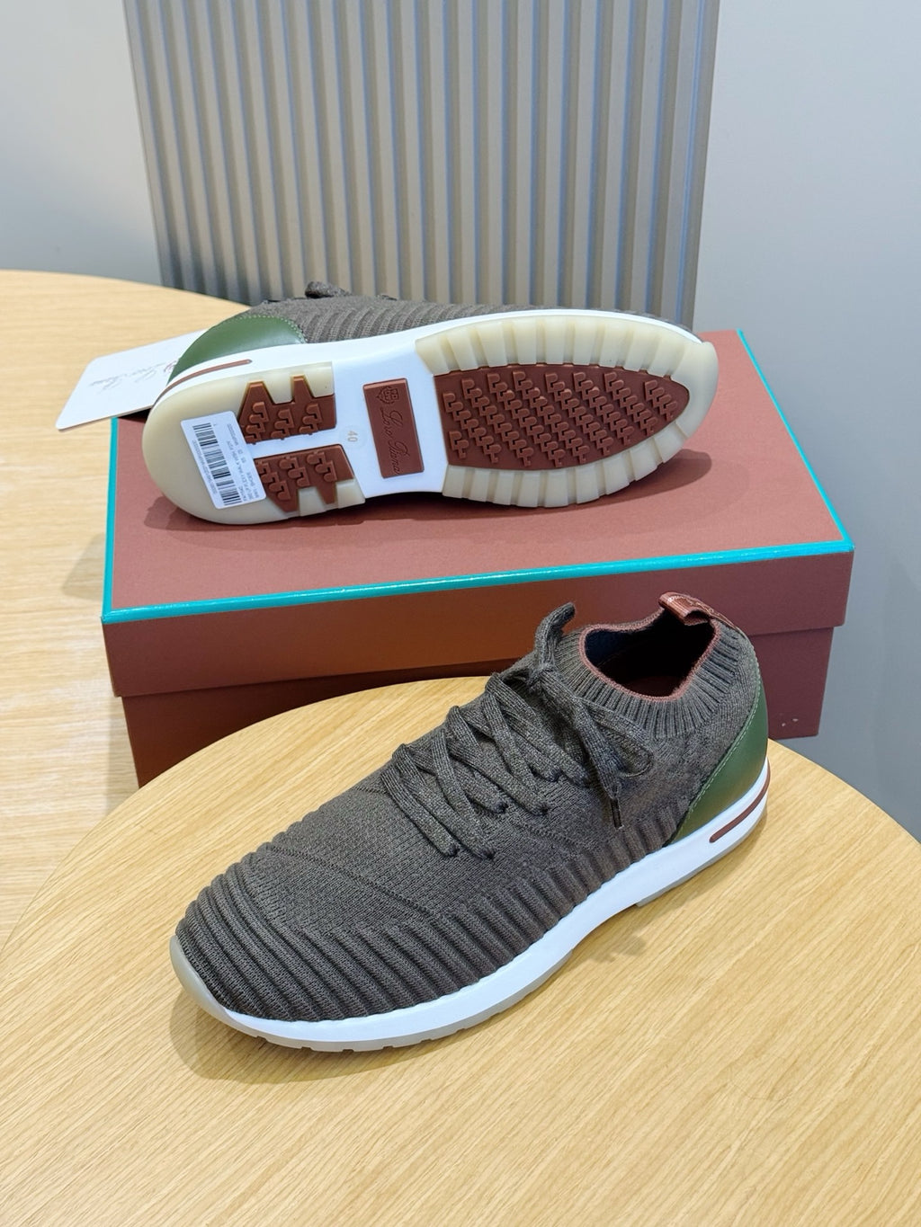 Flexy Walk Sneaker