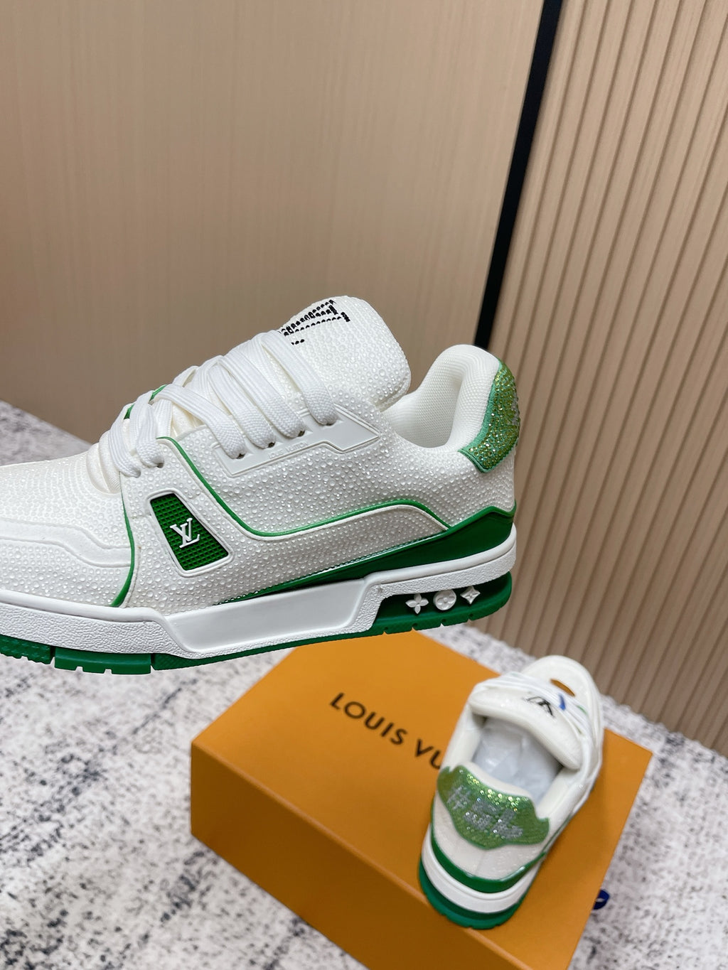 Trainer Sneaker 108