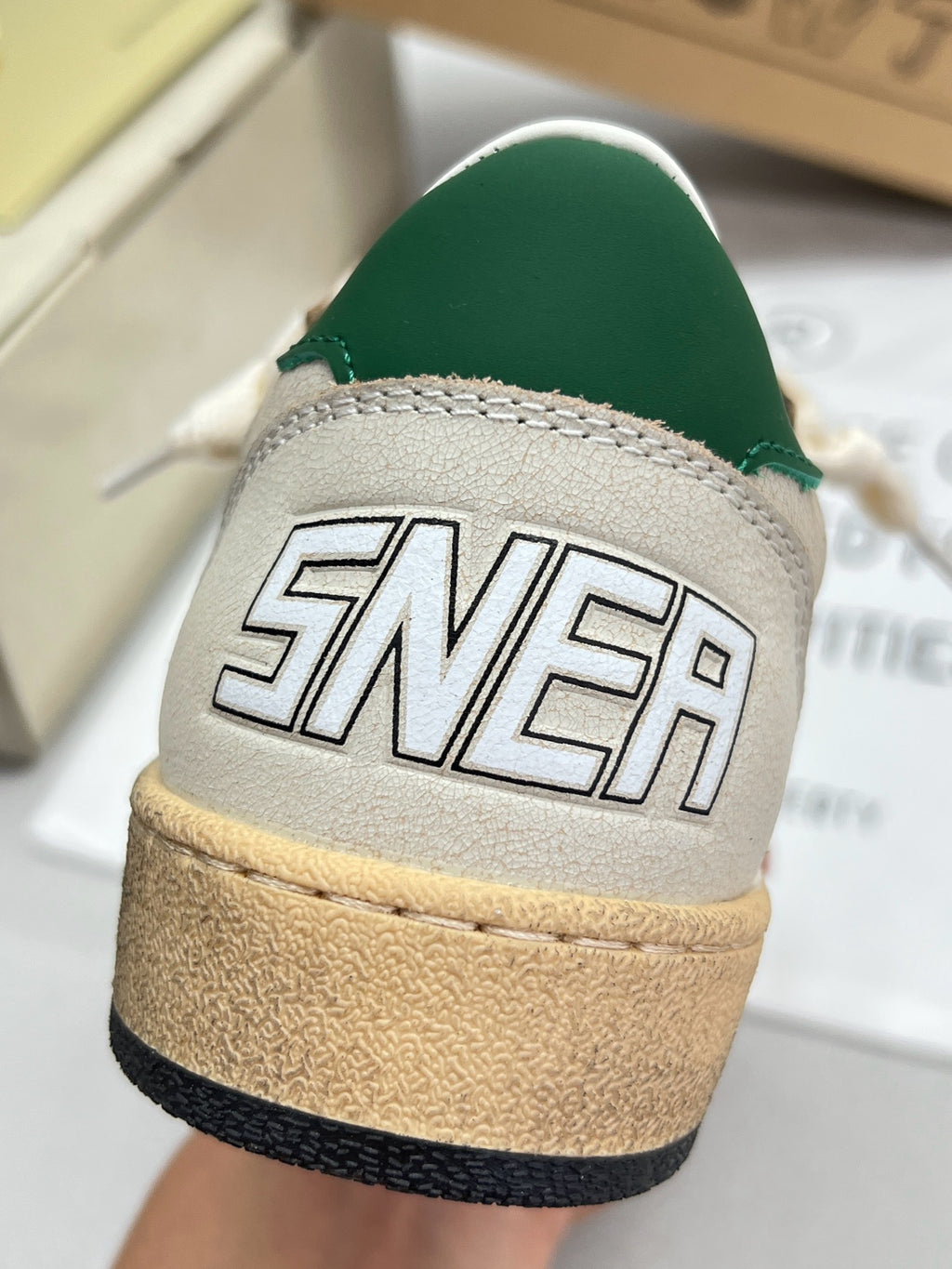 G.G Sneaker 108